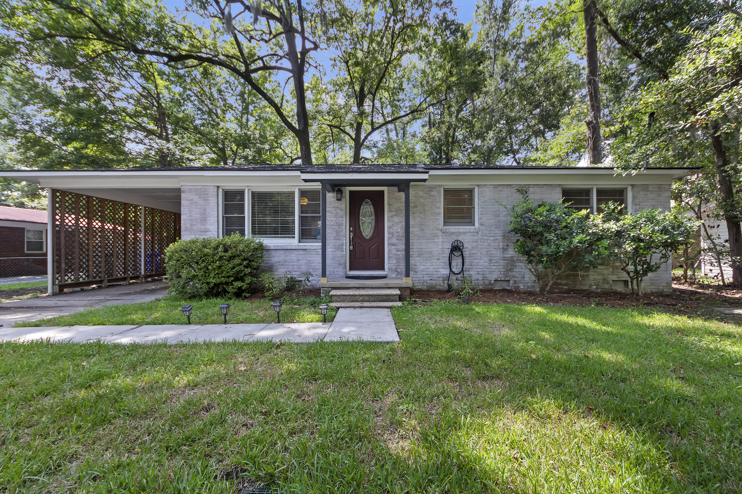 825 Savage Road