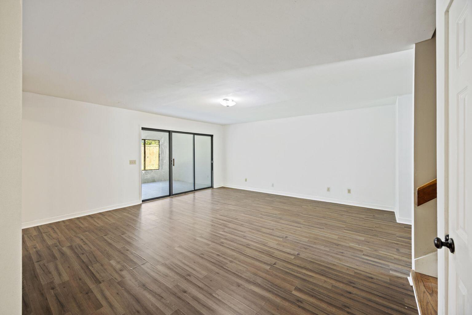 9 Stallion Court