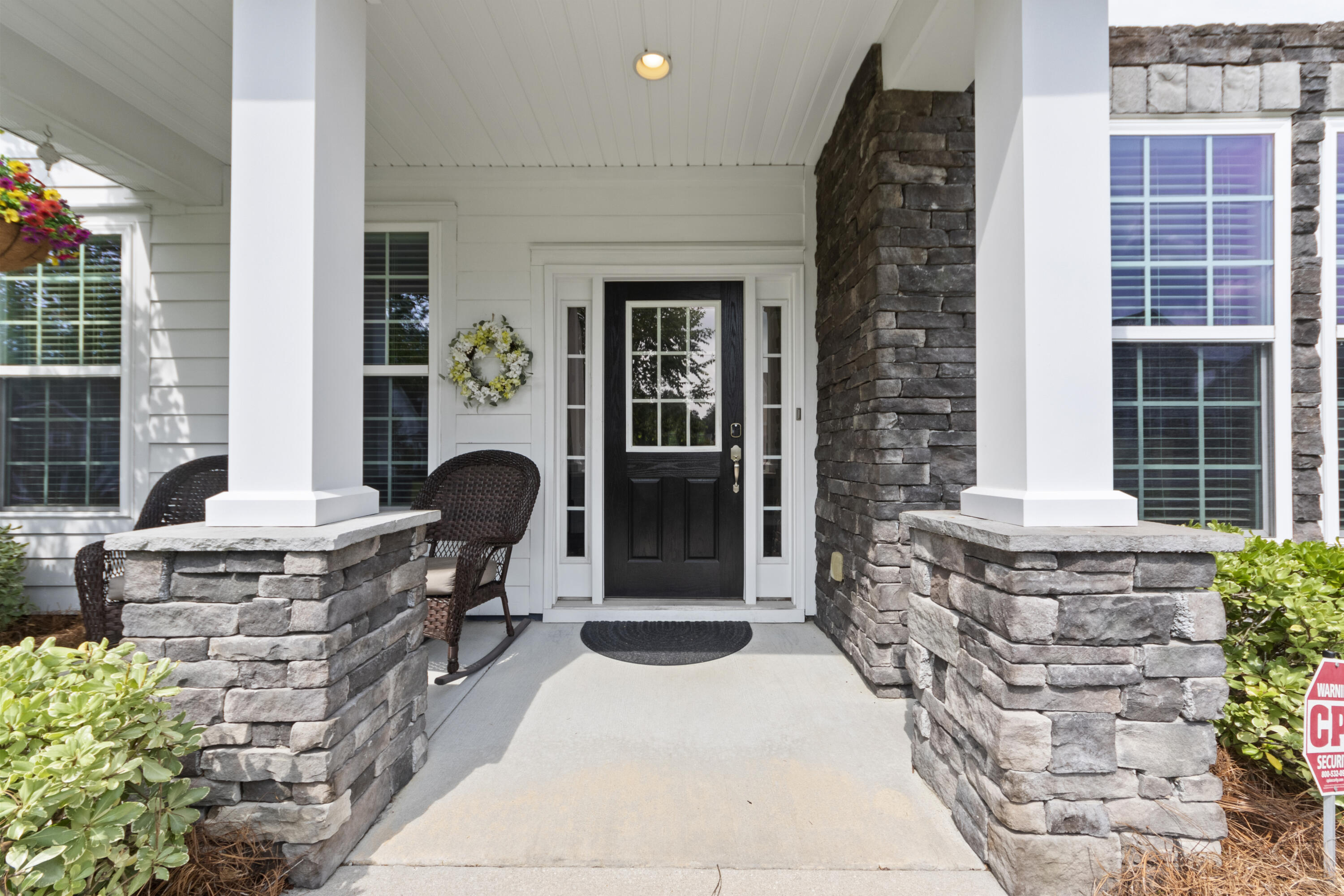 127 Stagecoach Lane