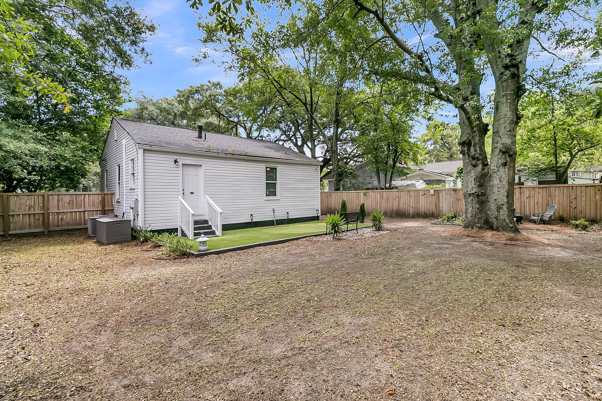 2666 Poplin Avenue