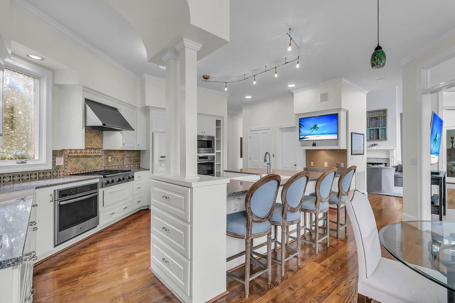 4051 Colonel Vanderhorst Circle