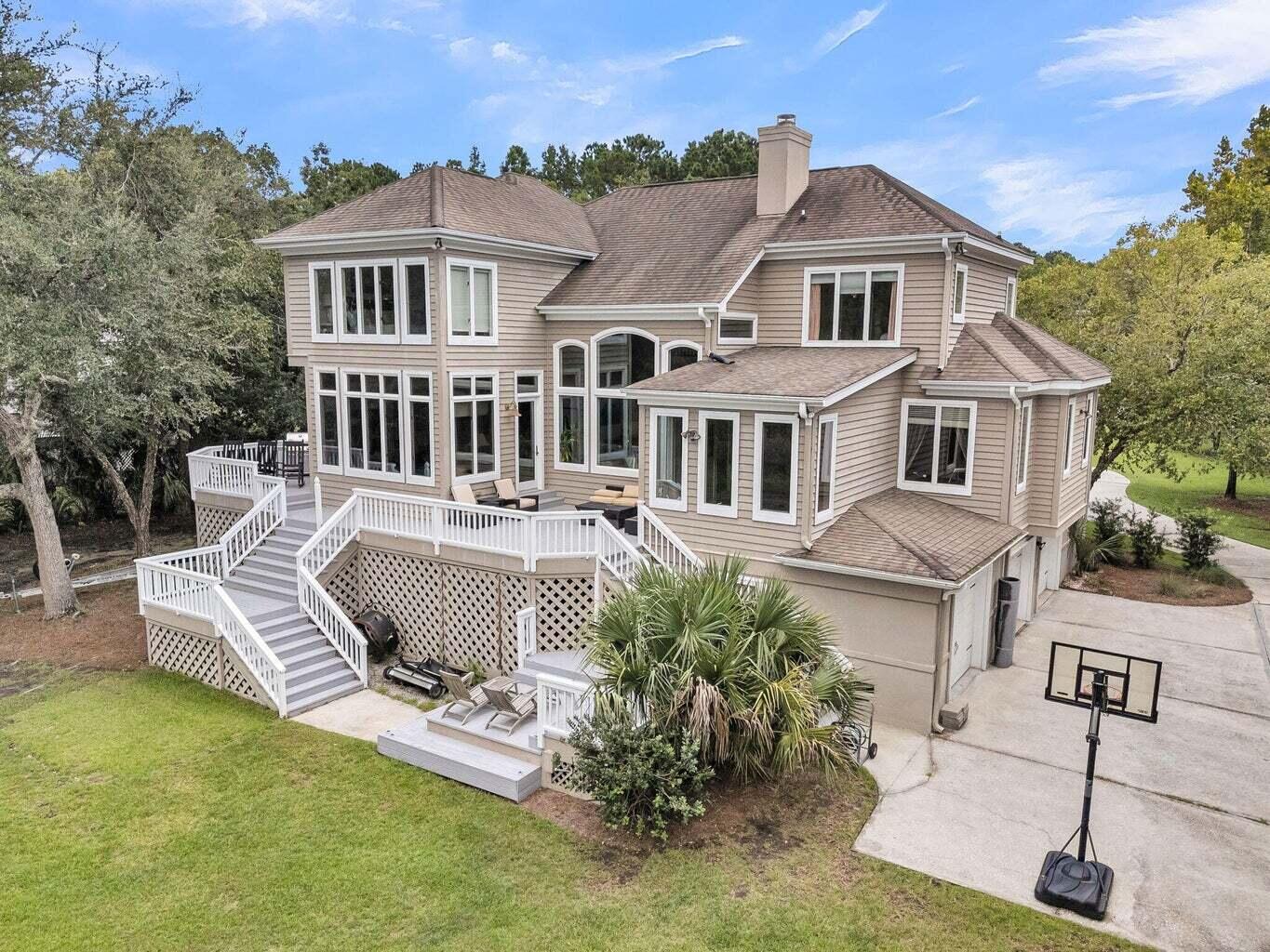 4051 Colonel Vanderhorst Circle