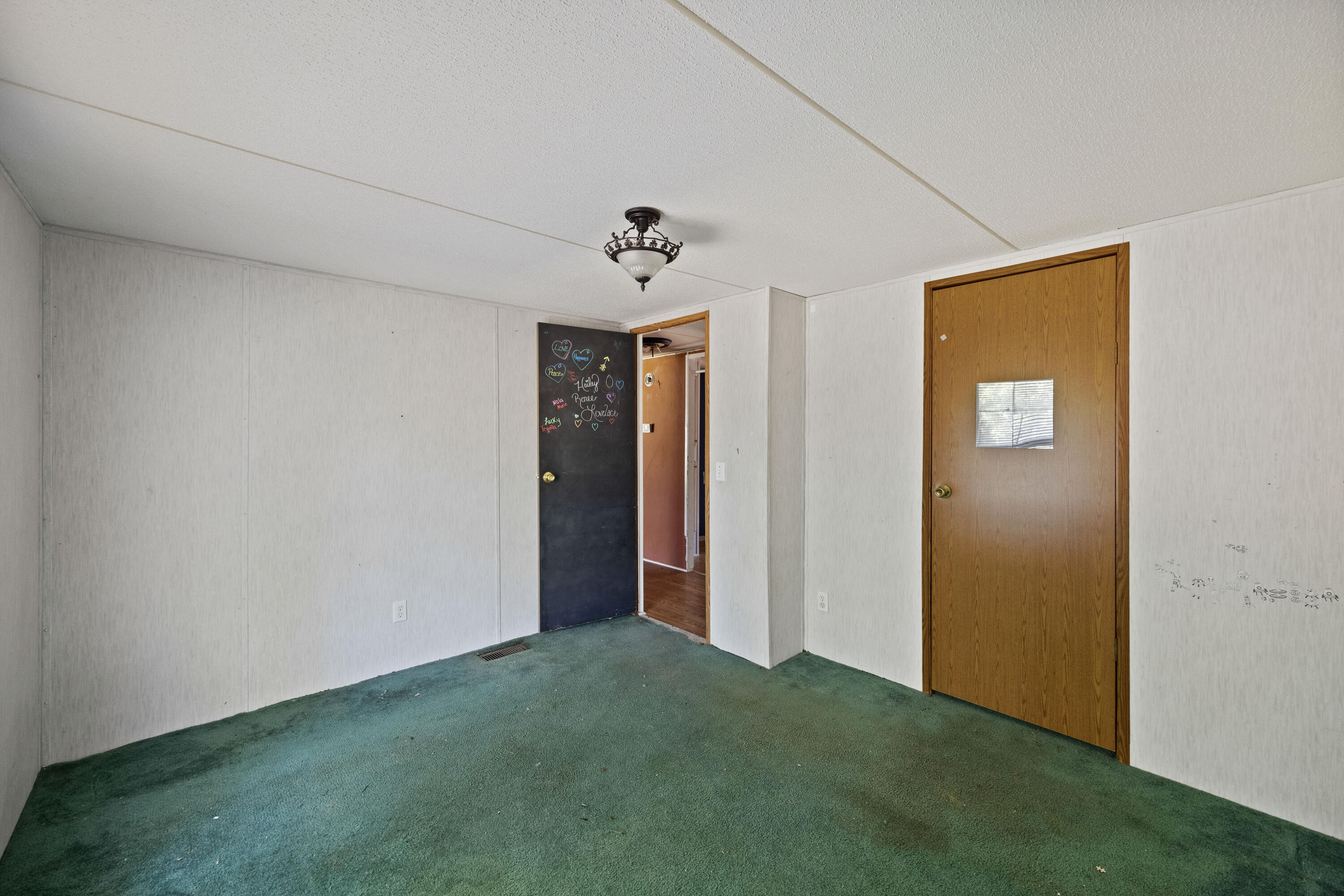 197 Davis Circle