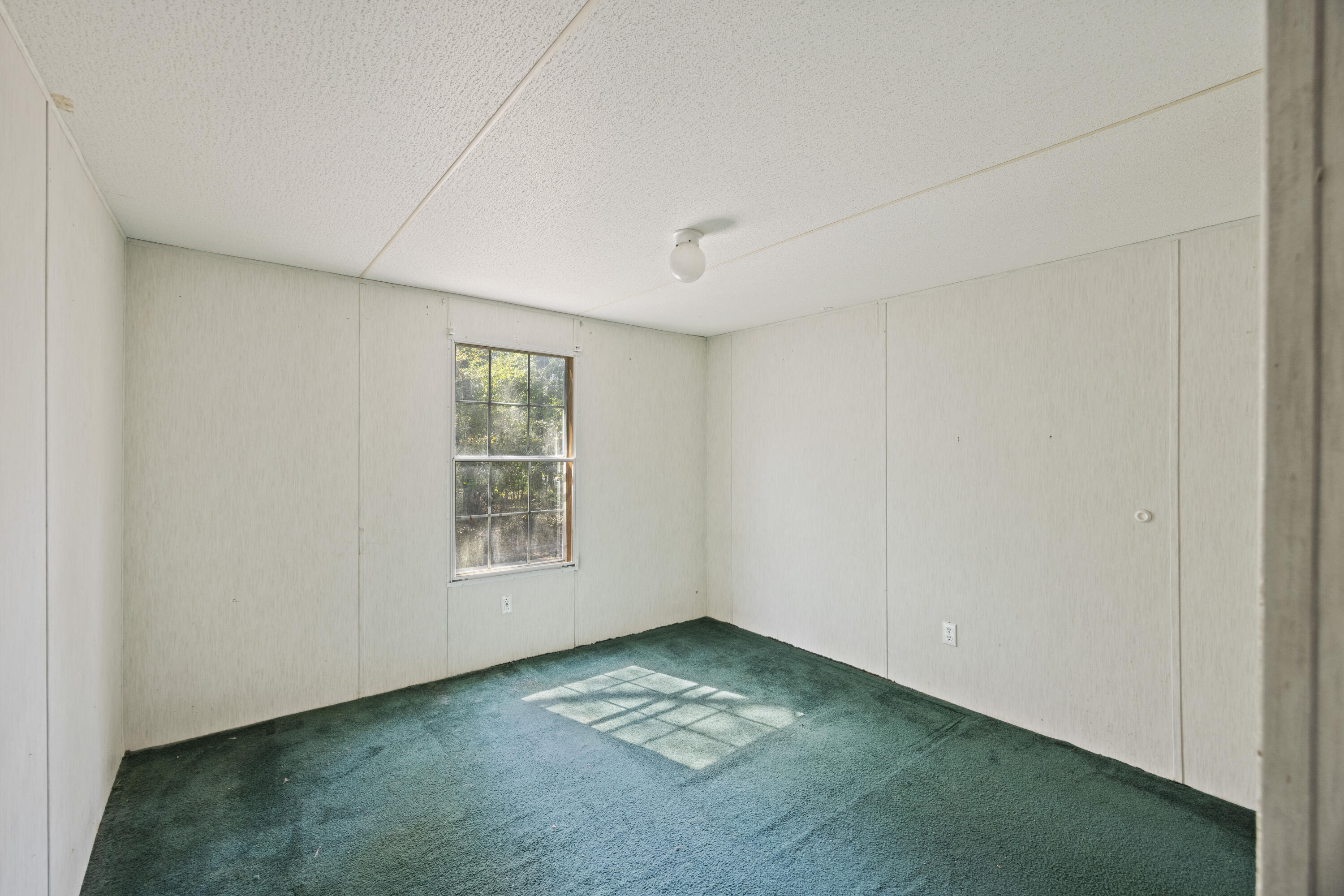 197 Davis Circle