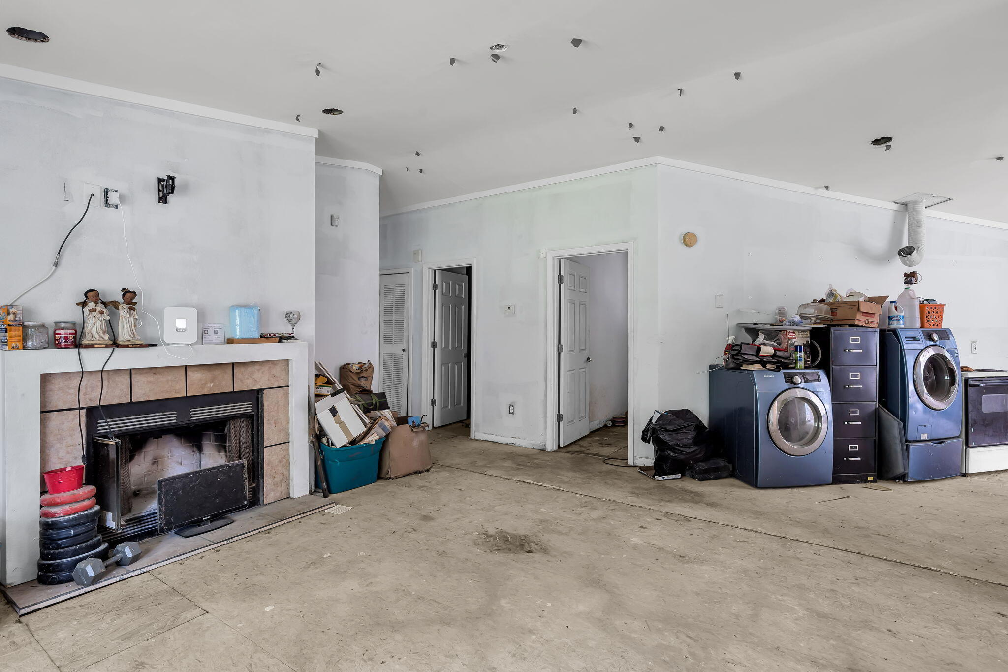 2979 Bobo Road
