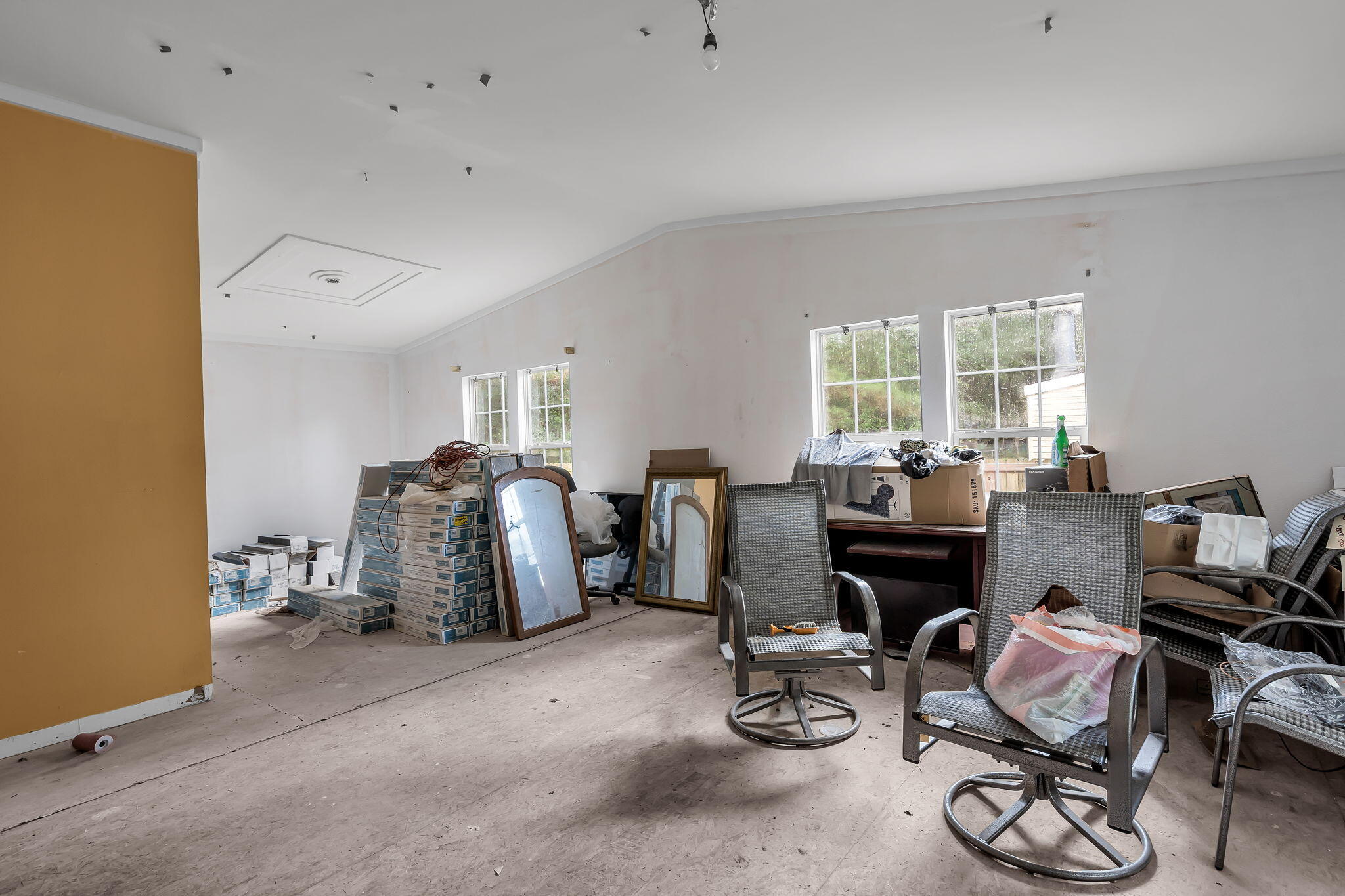 2979 Bobo Road