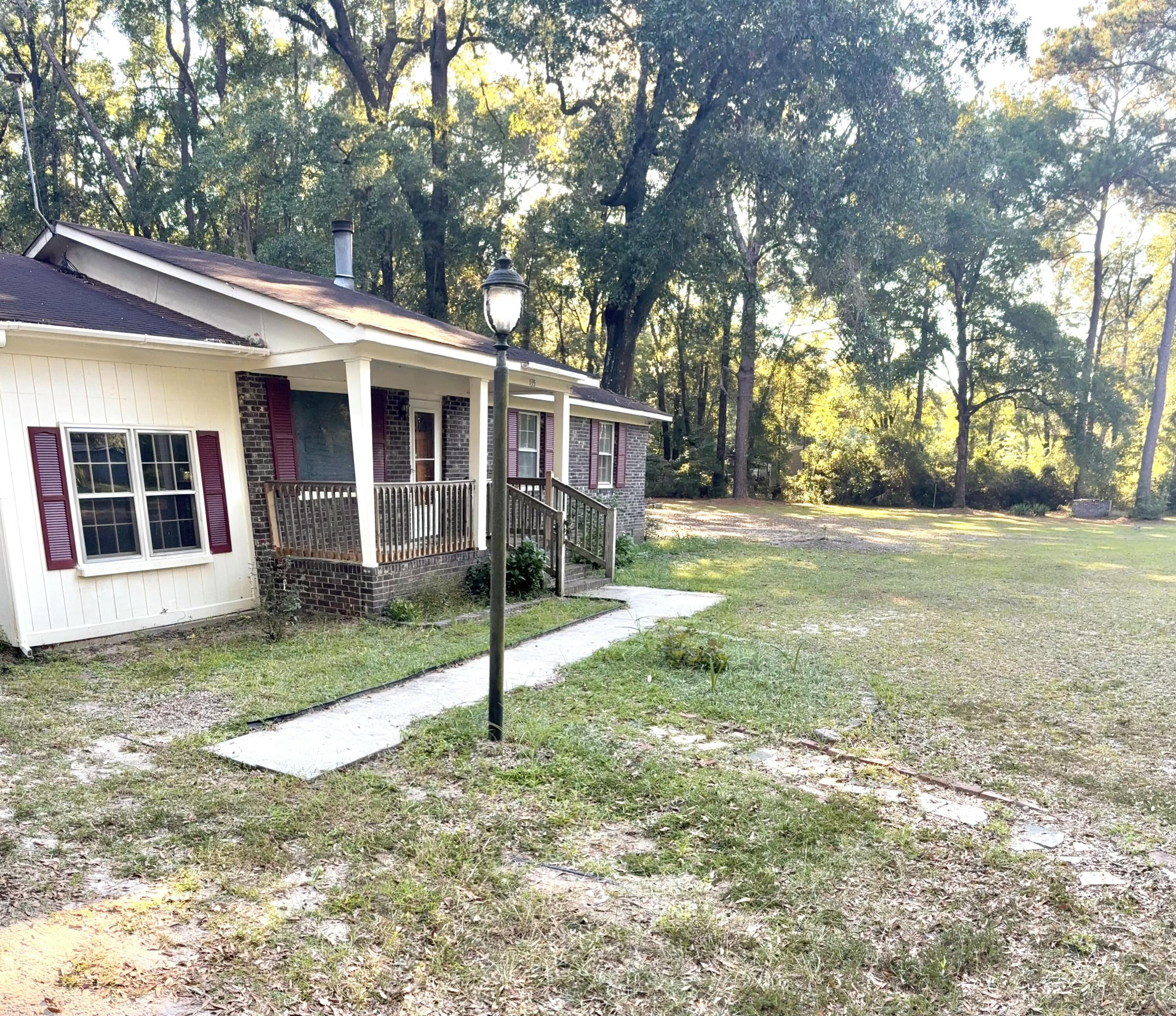 135 Clyde Circle