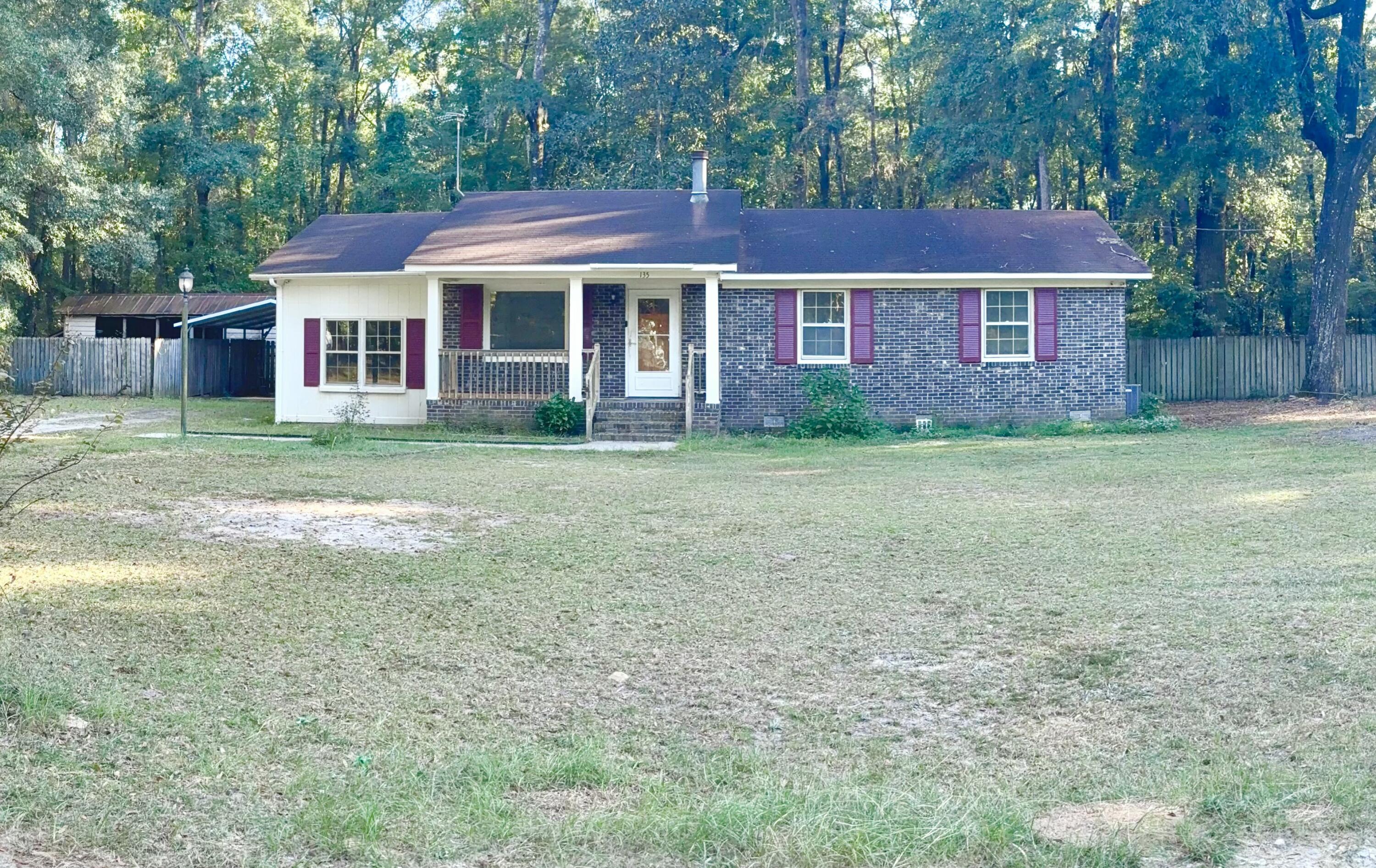 135 Clyde Circle