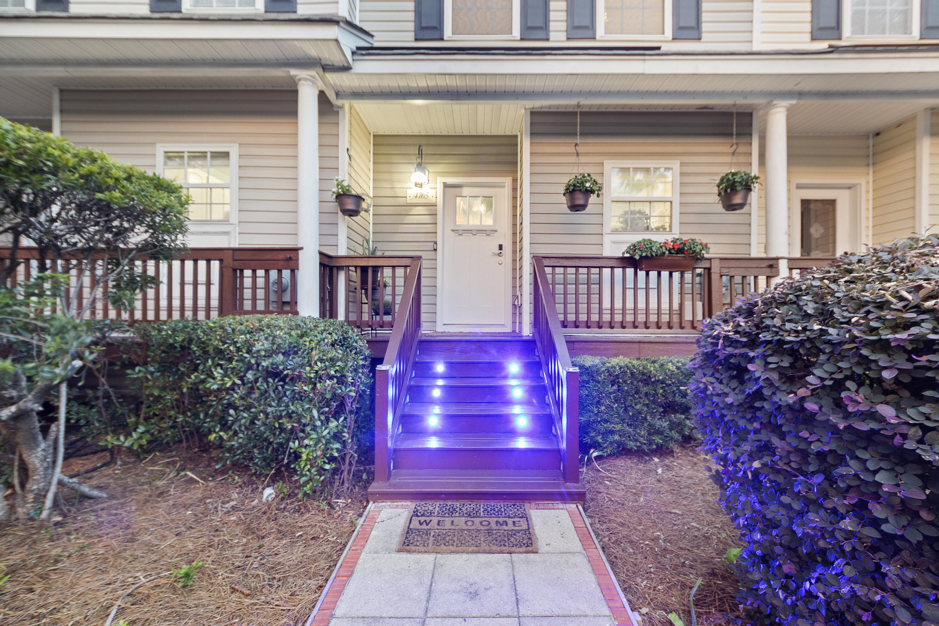 4765/4763 Arco Lane