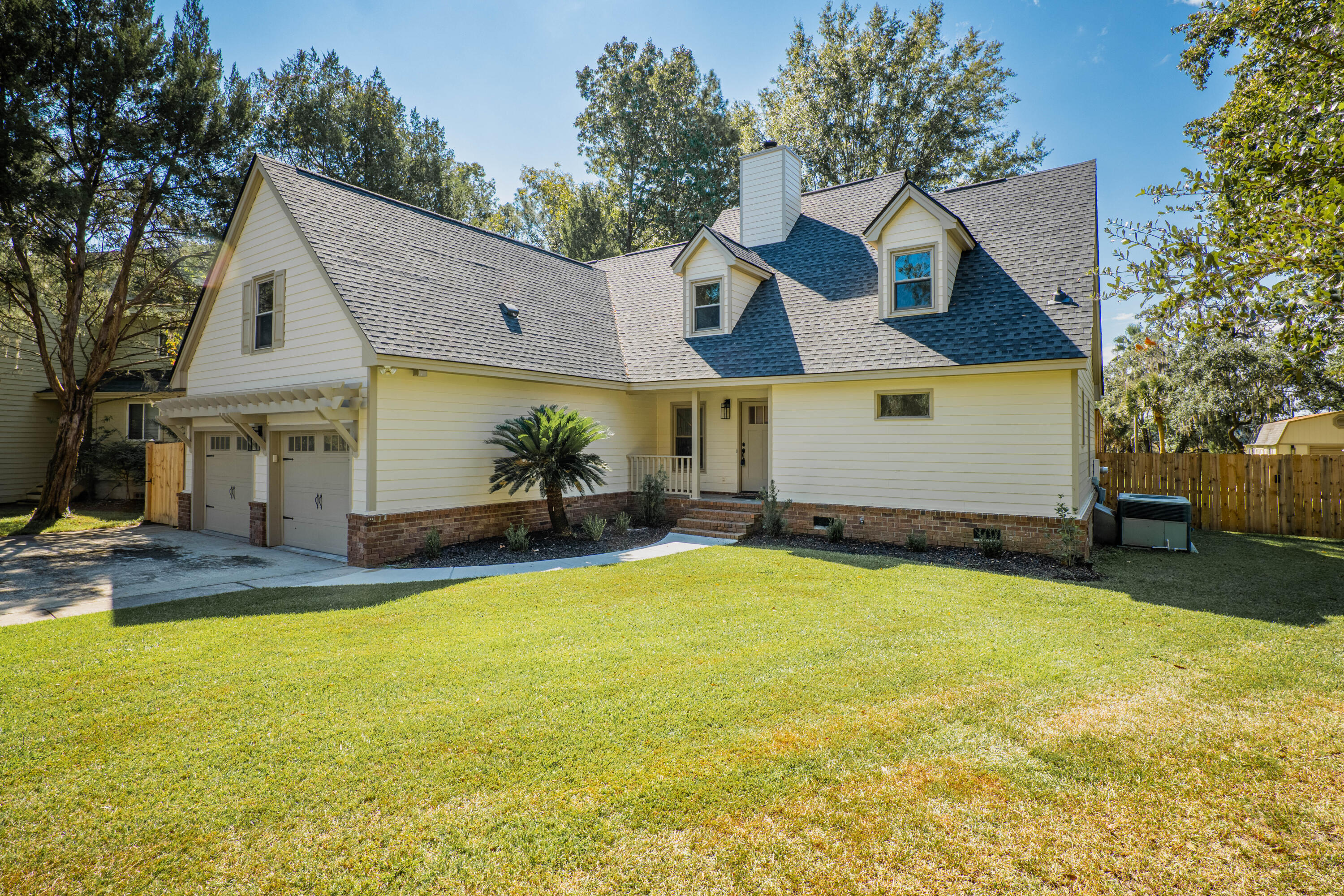 316 Anadale Court