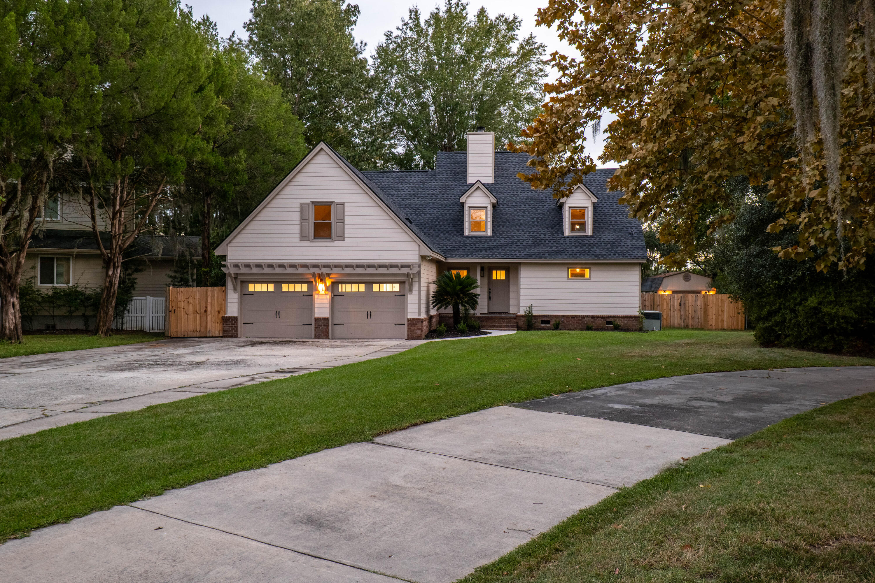 316 Anadale Court