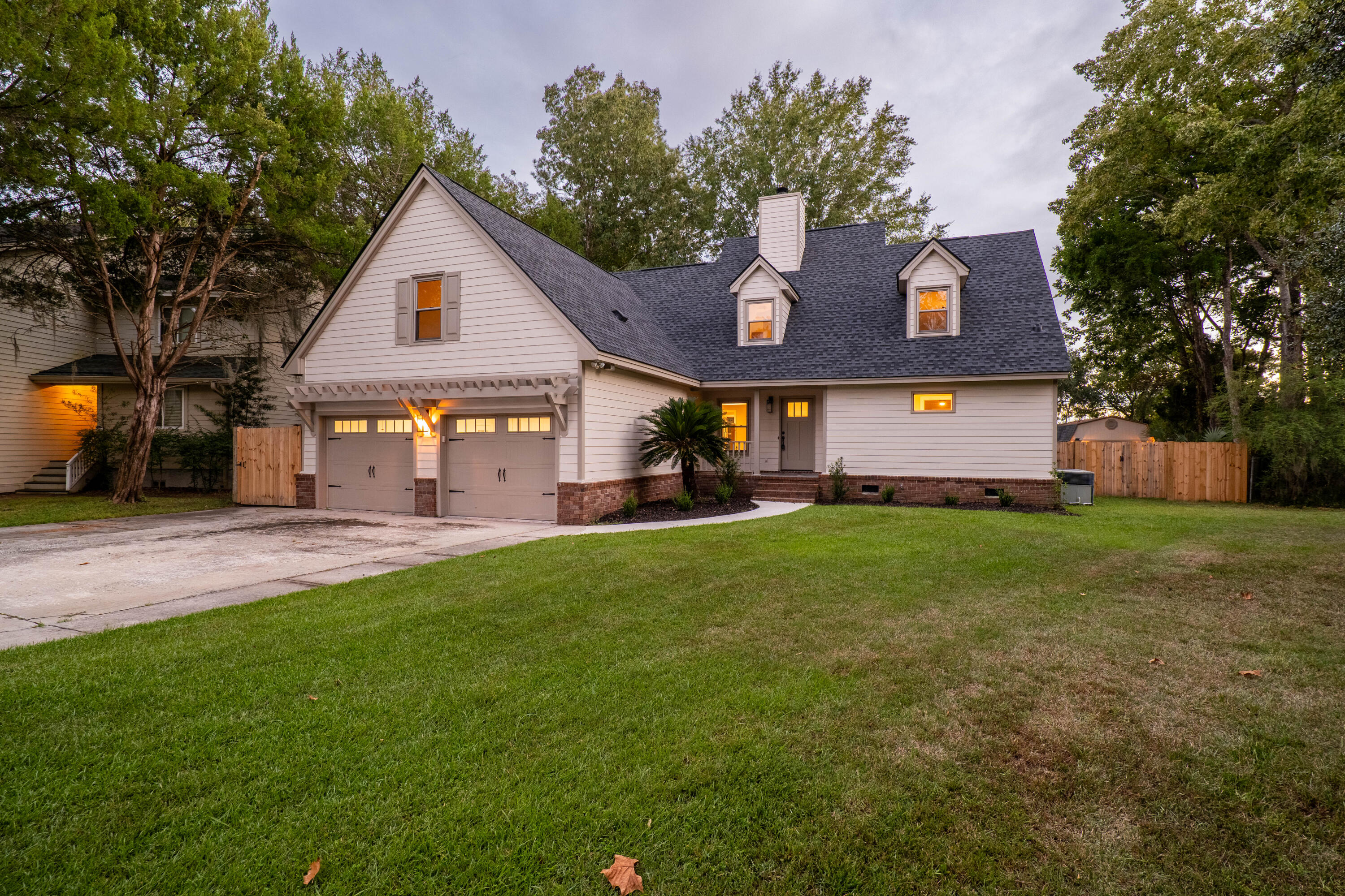 316 Anadale Court