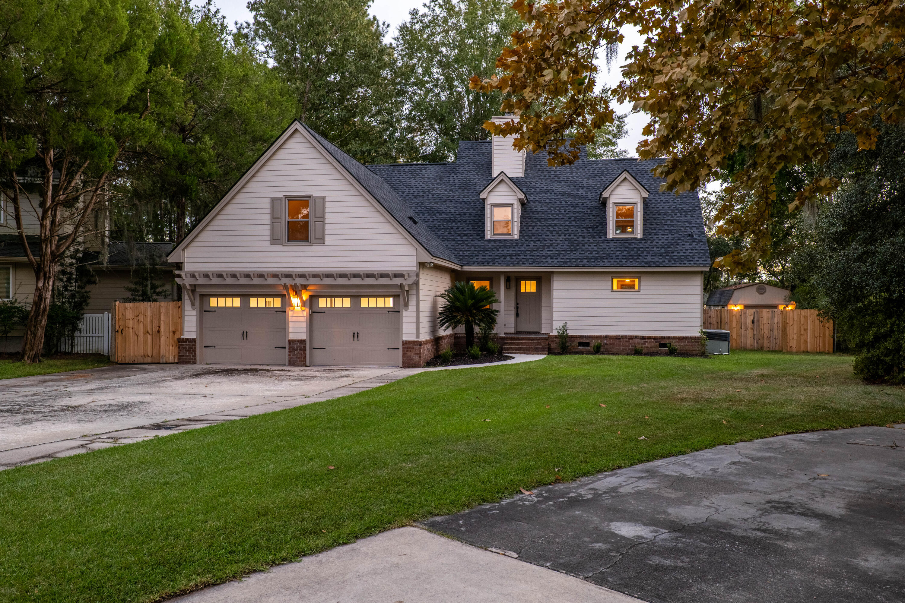 316 Anadale Court