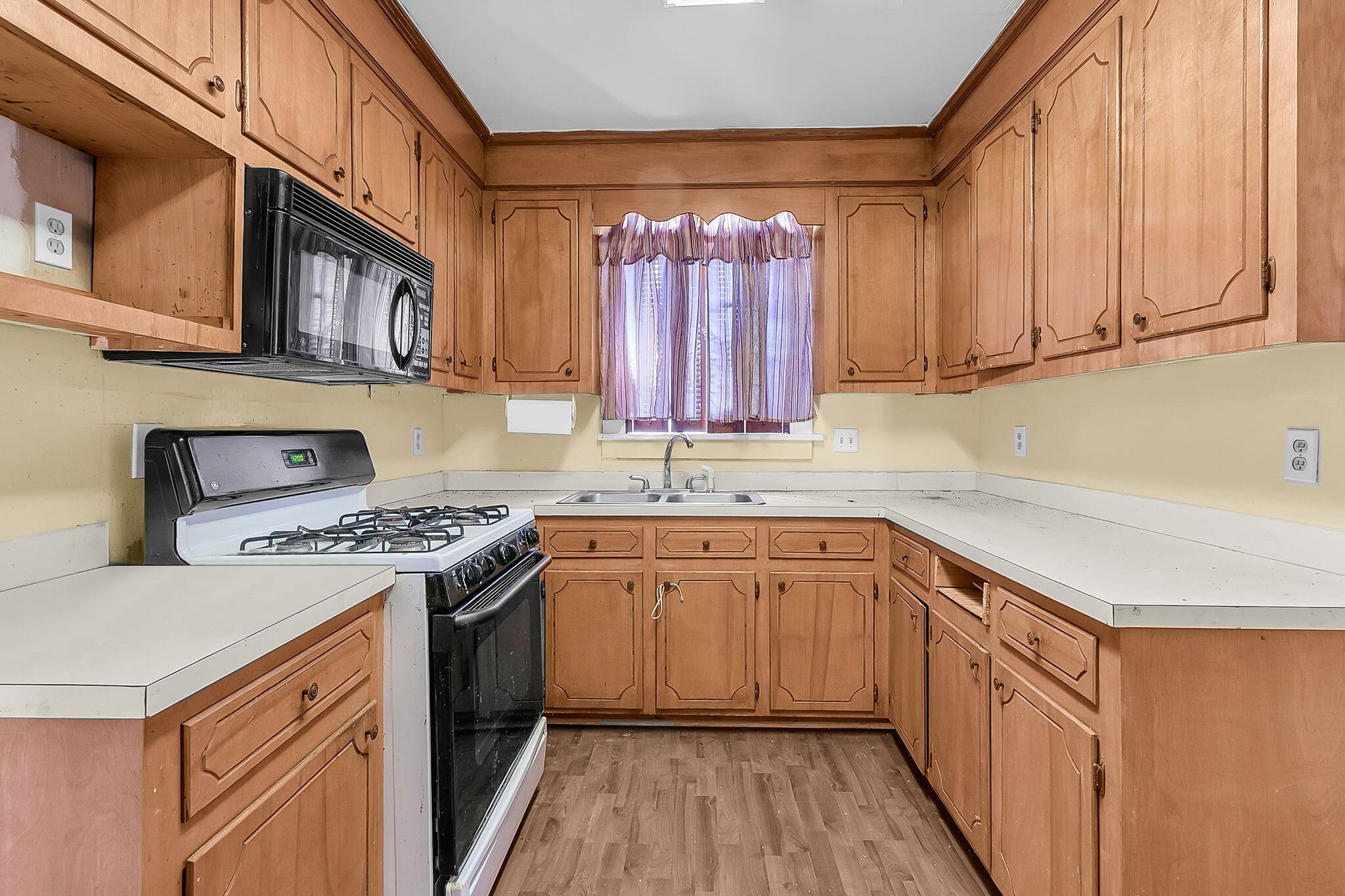 251 W Poplar Street, Charleston