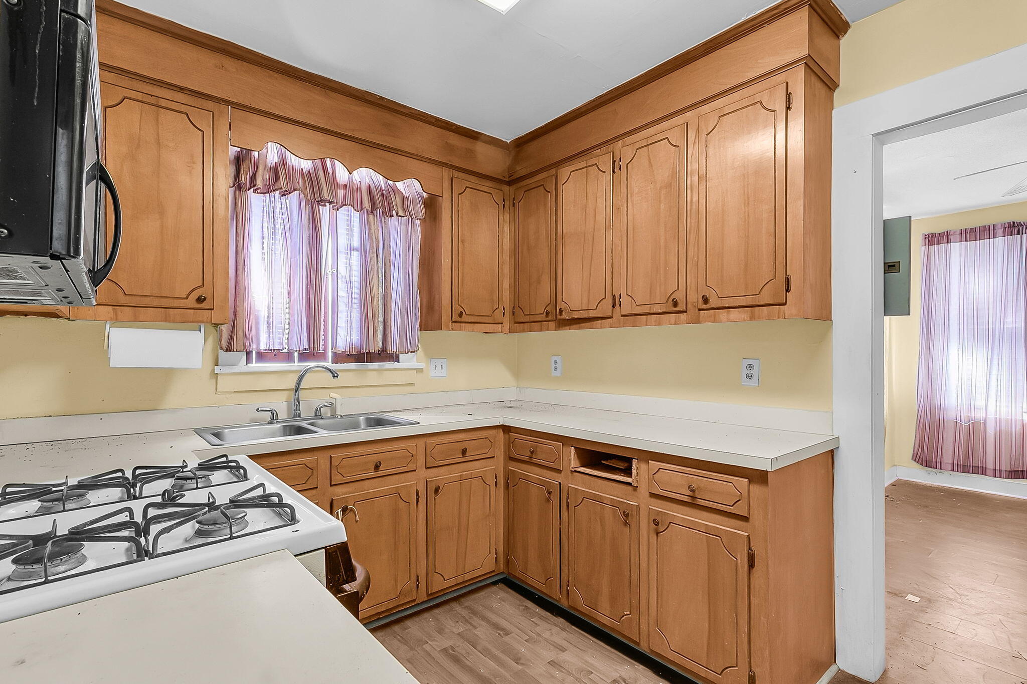 251 W Poplar Street, Charleston
