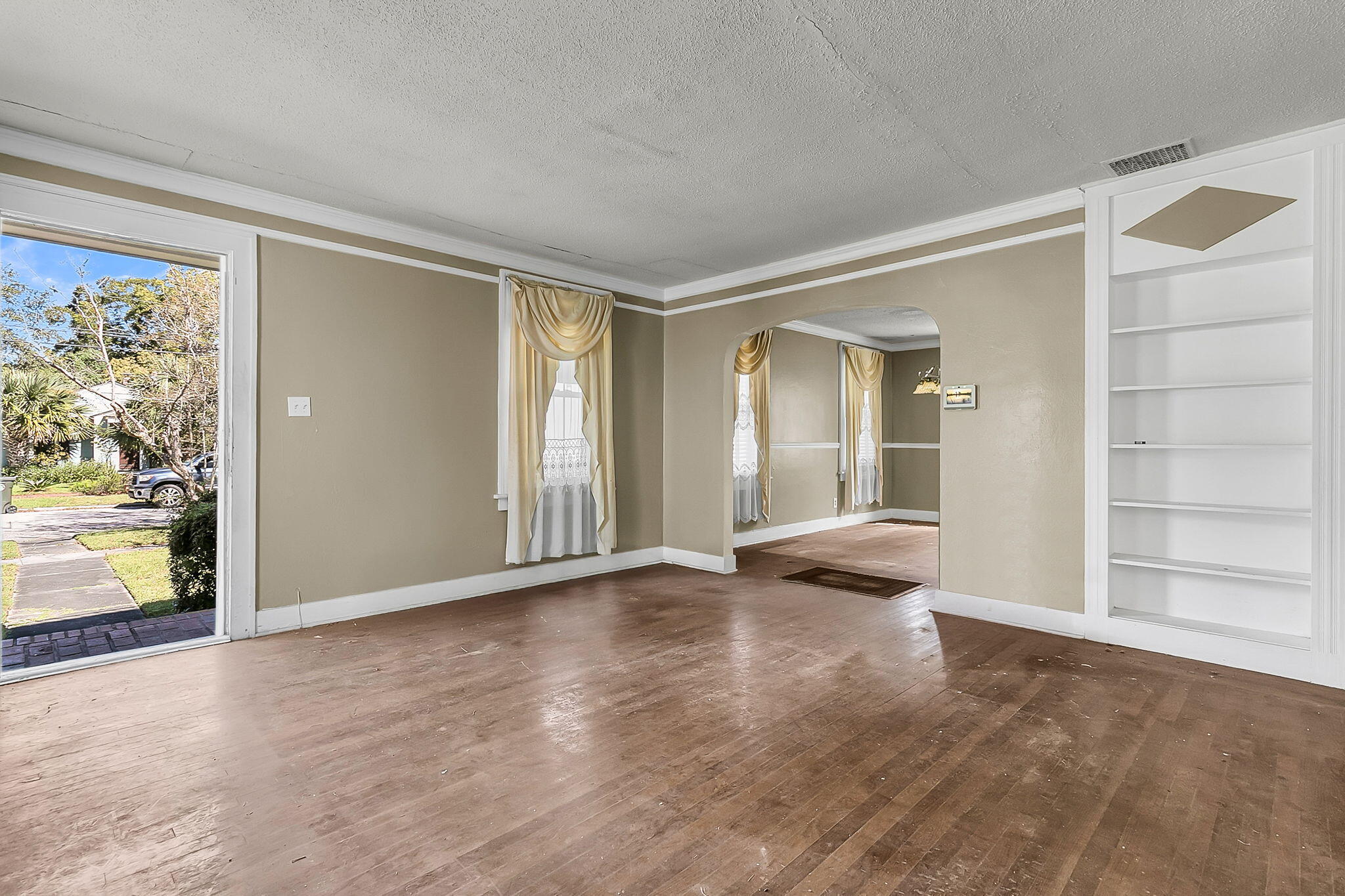 251 W Poplar Street, Charleston