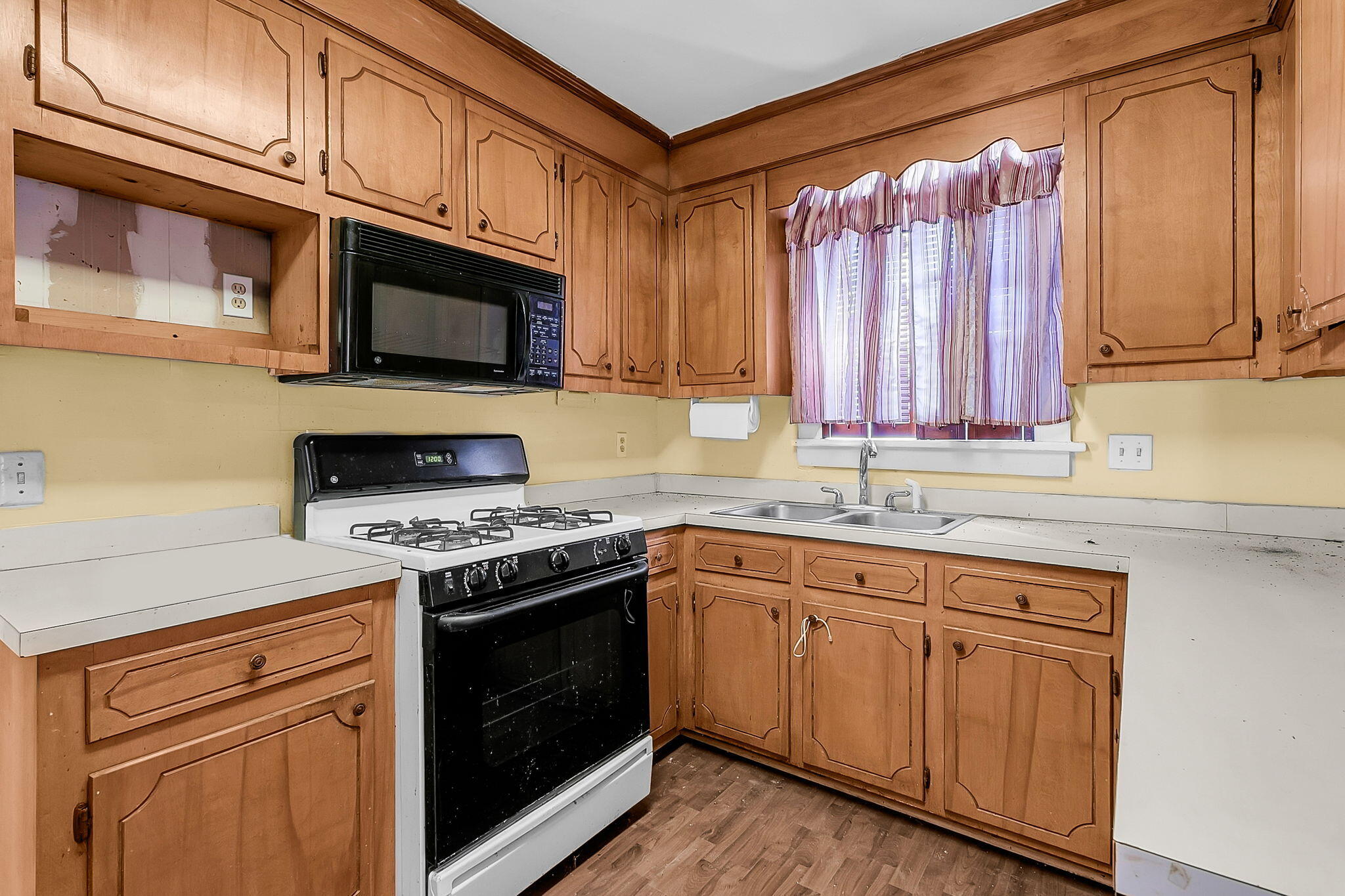 251 W Poplar Street, Charleston