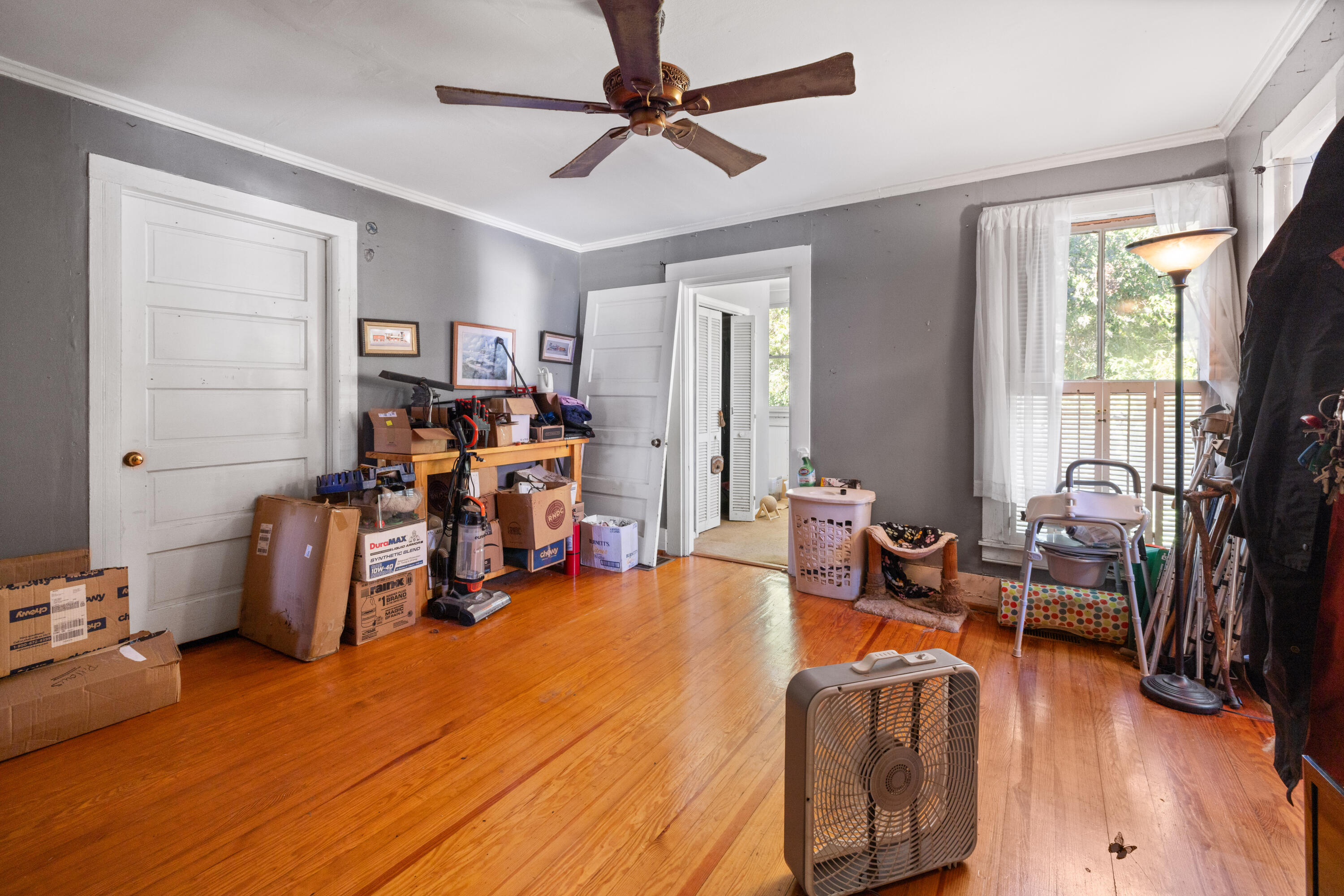 894 W 7th Street, Fairfax