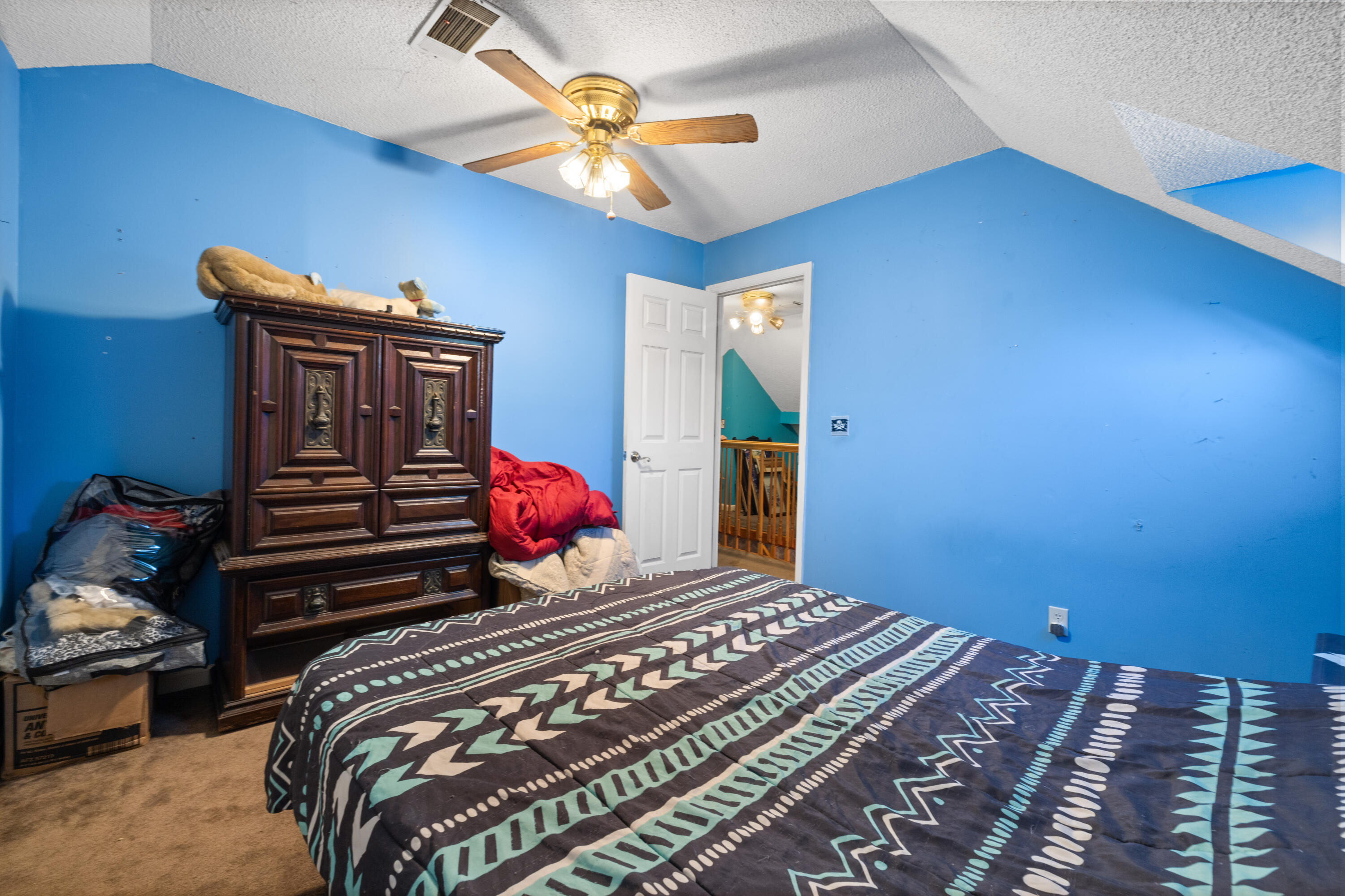 894 W 7th Street, Fairfax