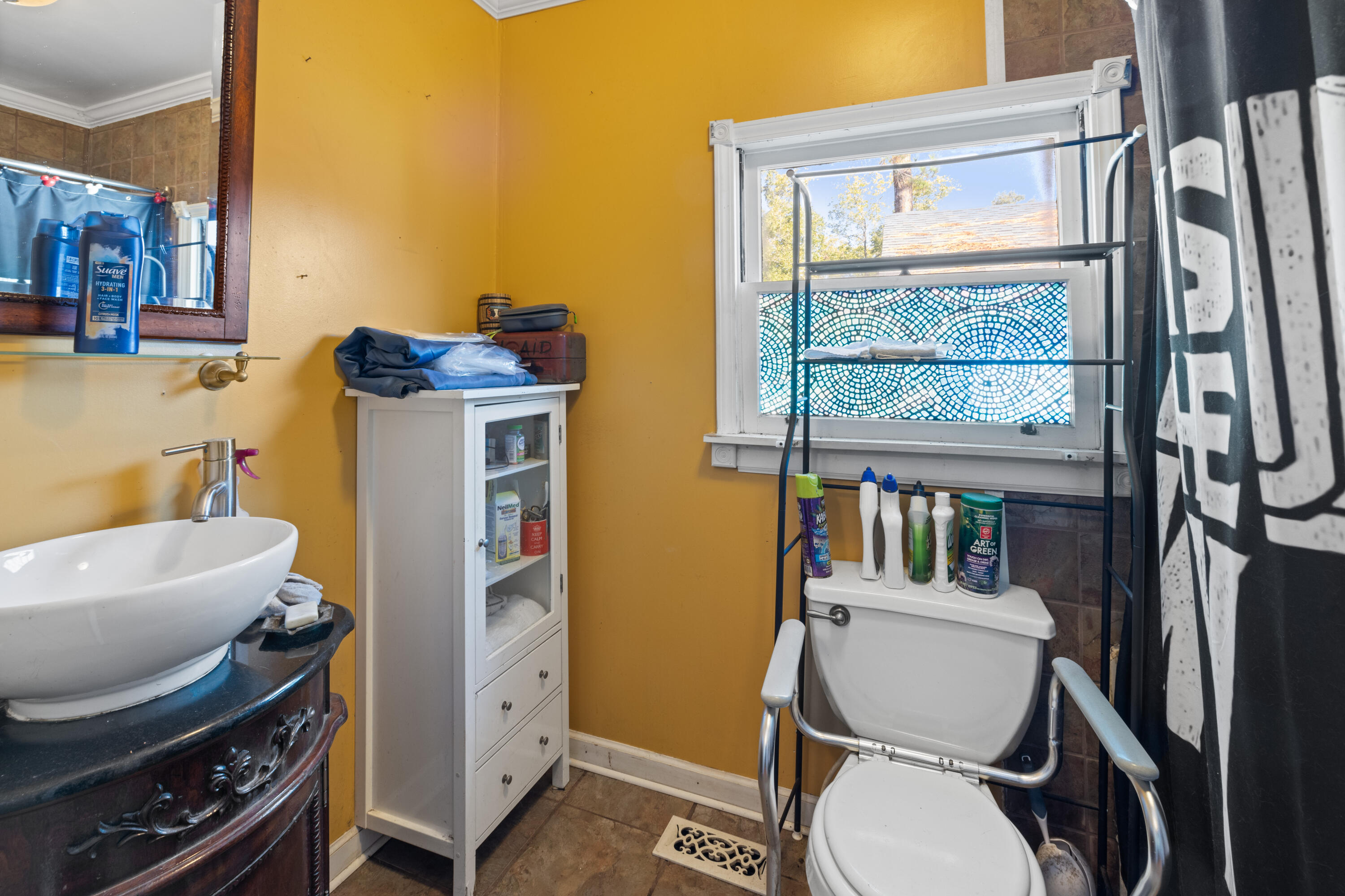 894 W 7th Street, Fairfax