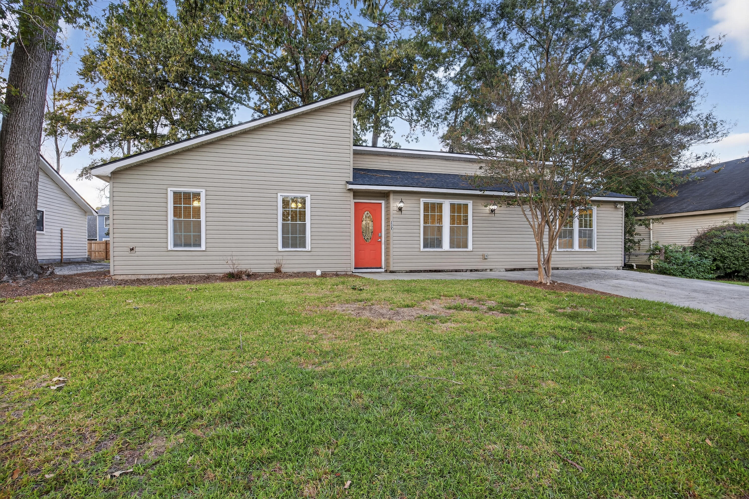 112 Pullman Avenue, Summerville