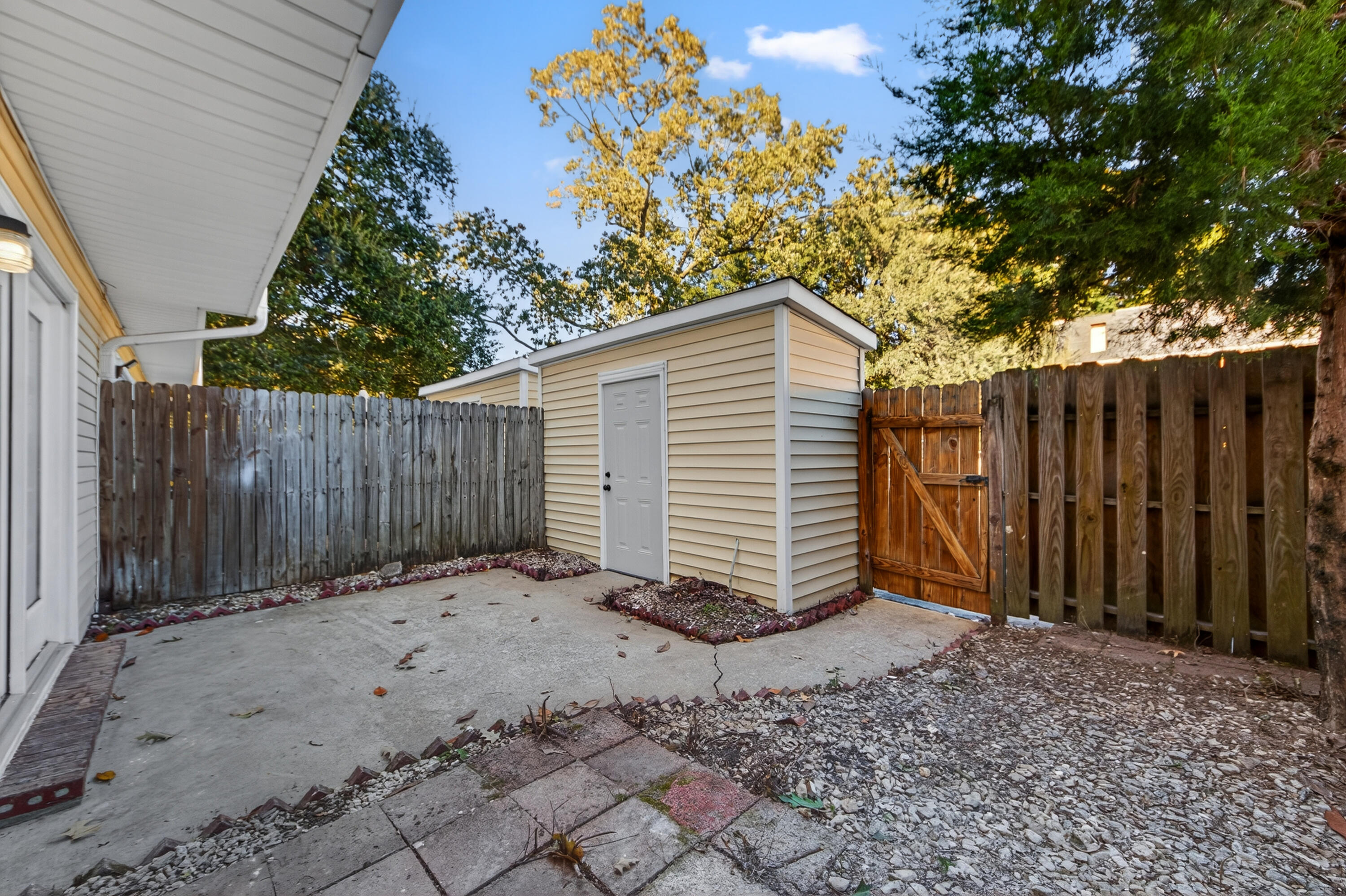 2943 Cathedral Lane, Charleston