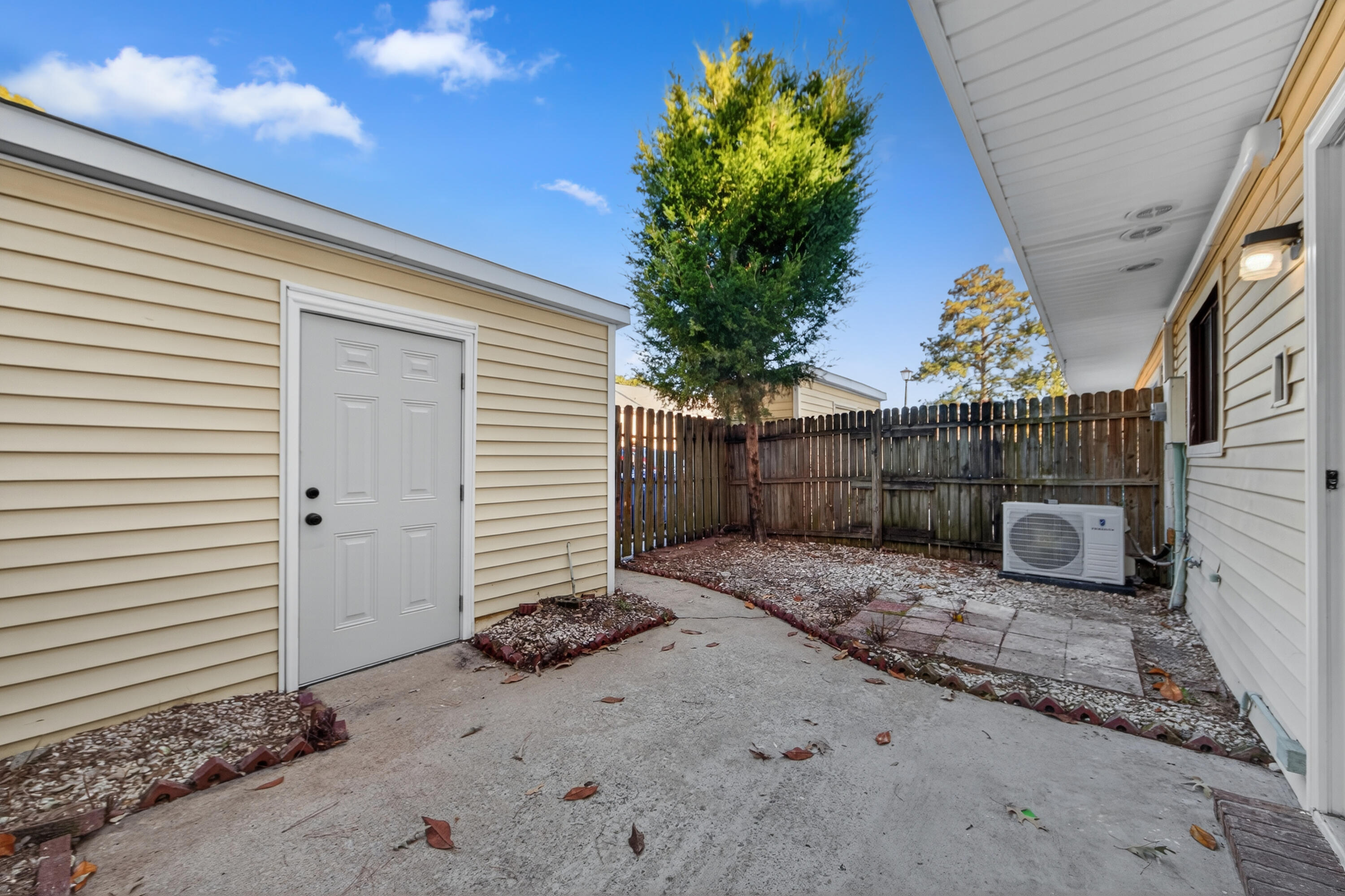2943 Cathedral Lane, Charleston