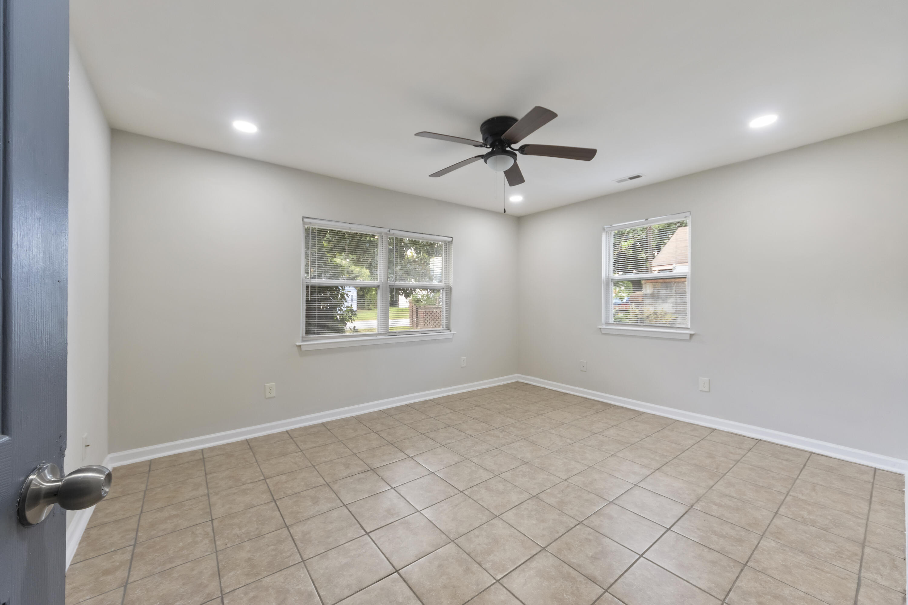 2351 Elegans Drive, Charleston
