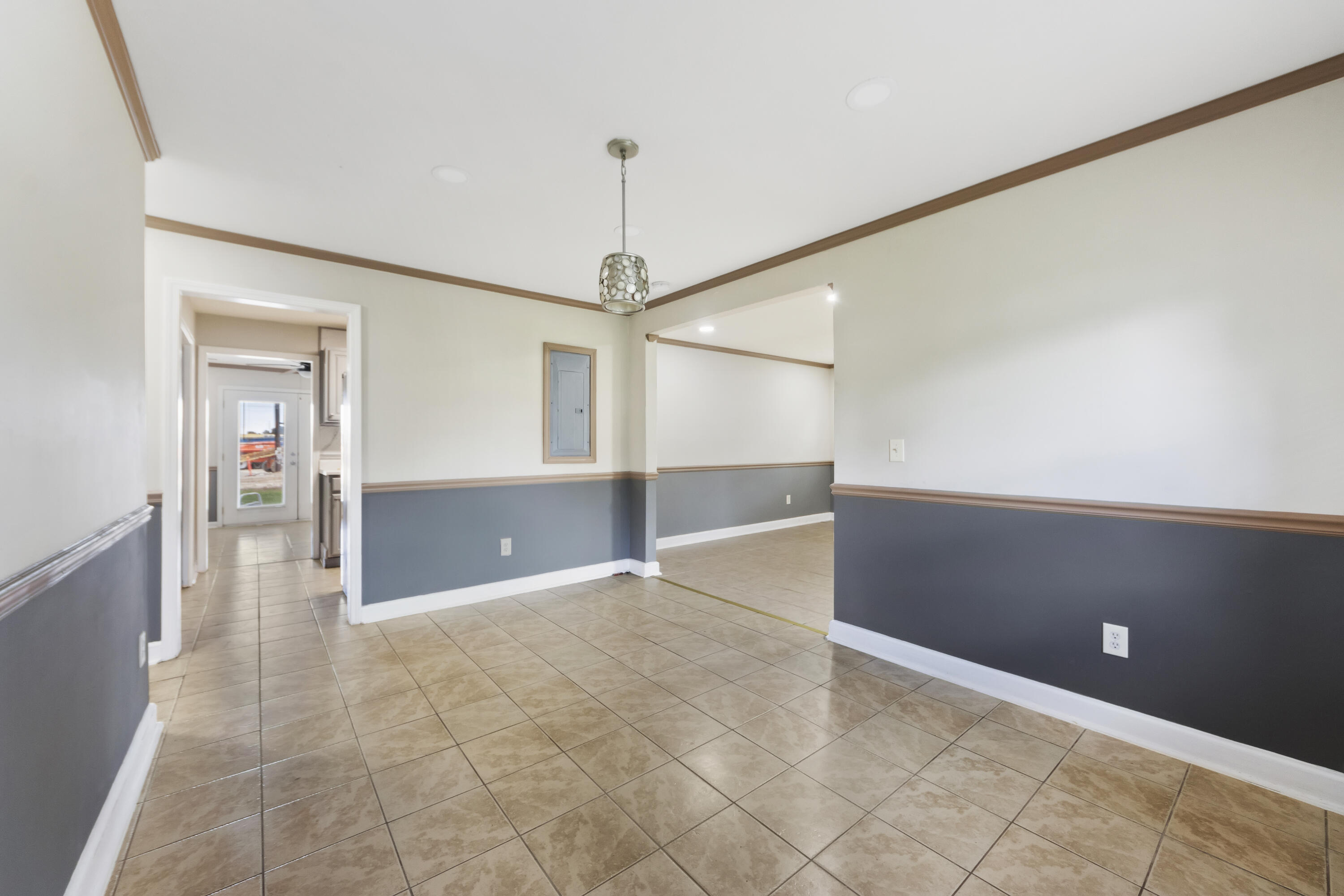 2351 Elegans Drive, Charleston