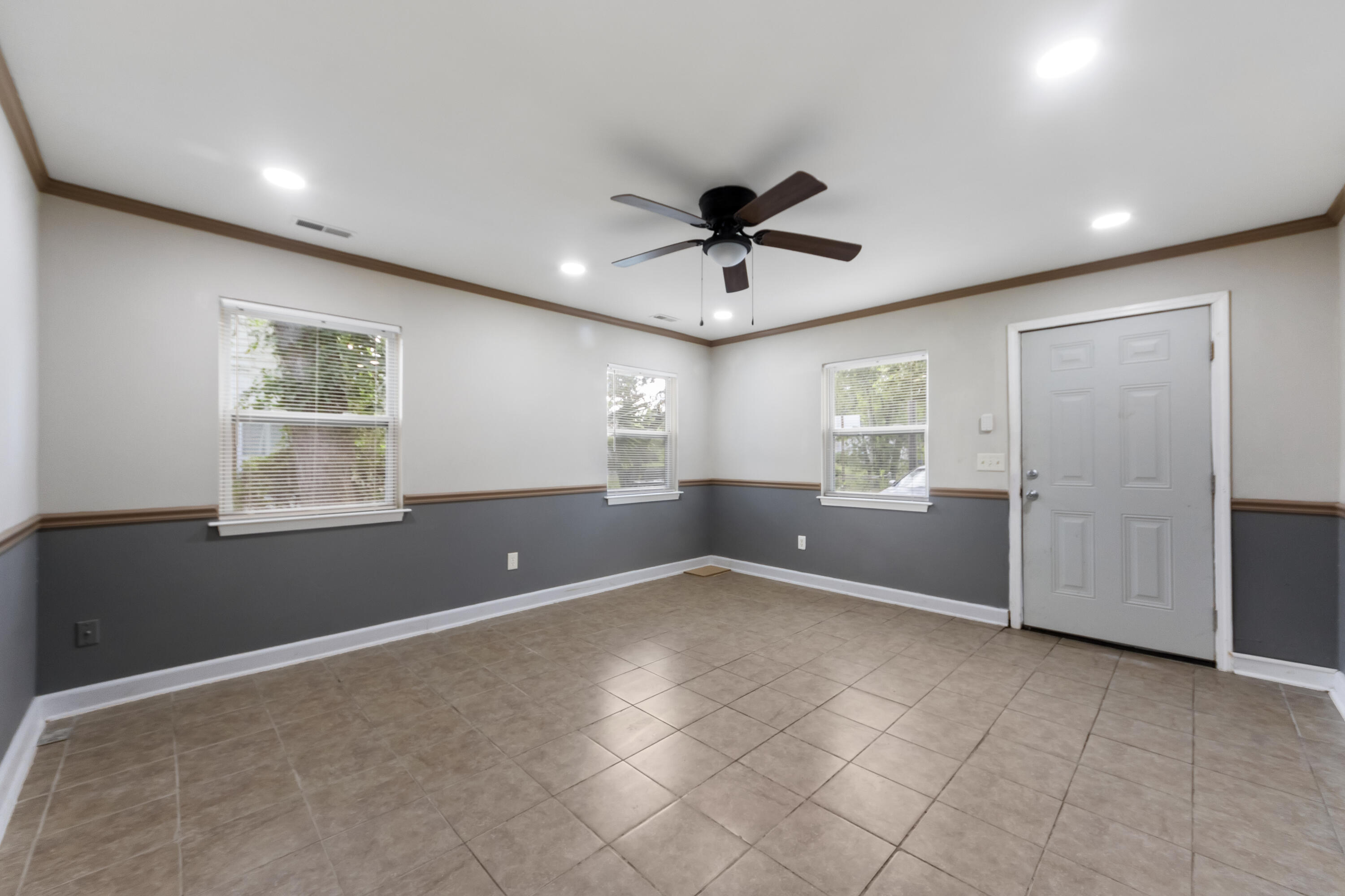 2351 Elegans Drive, Charleston