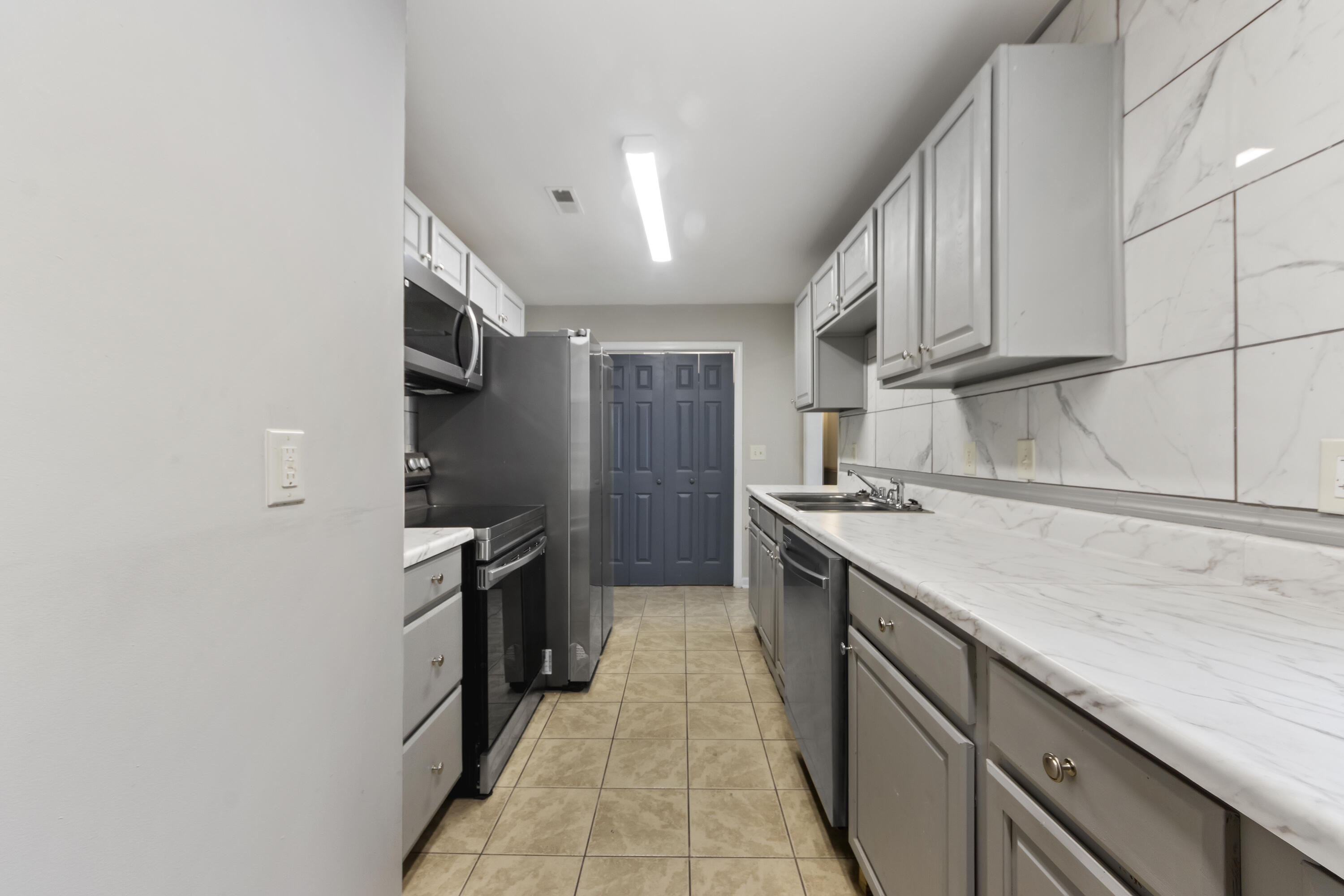 2351 Elegans Drive, Charleston