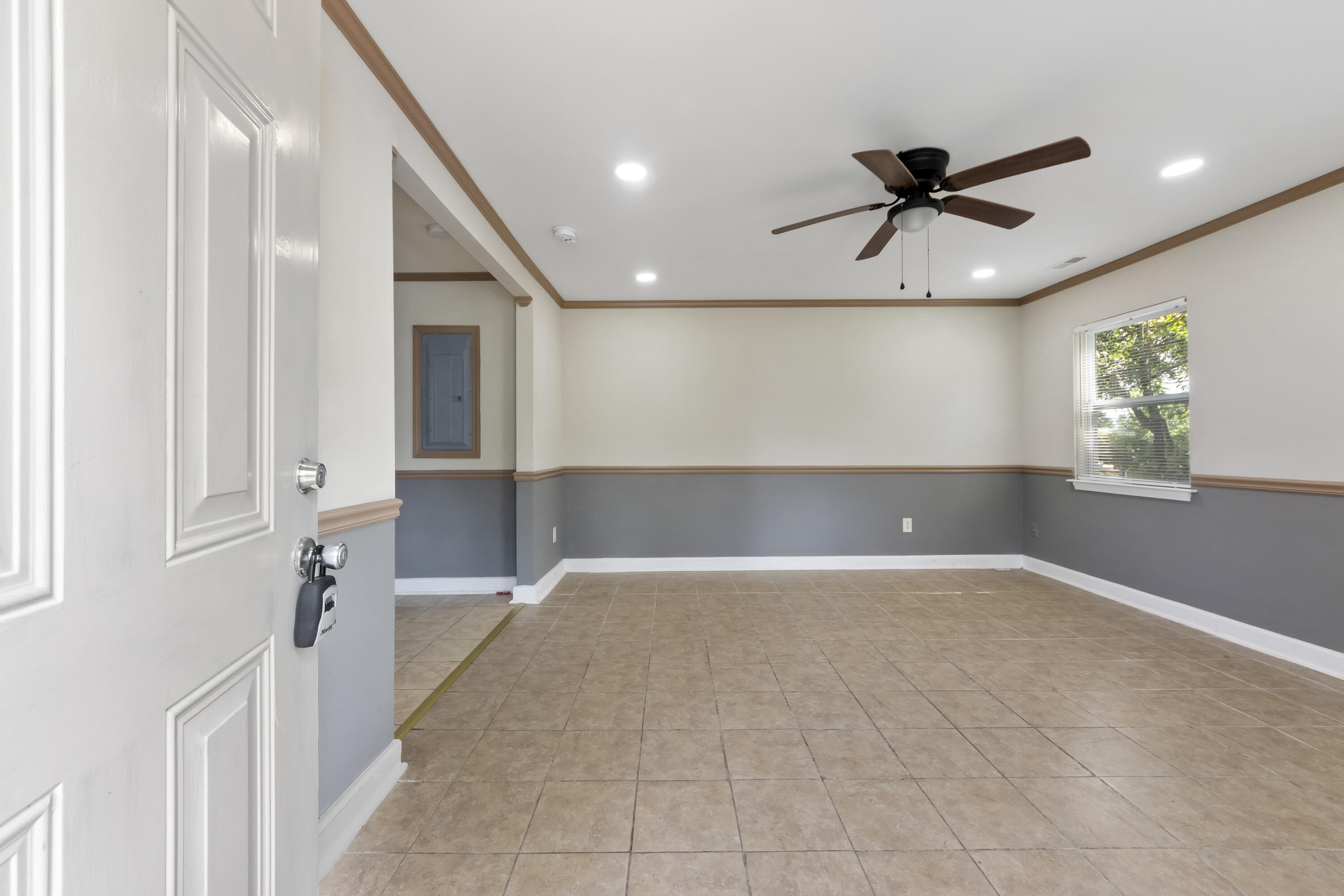 2351 Elegans Drive, Charleston
