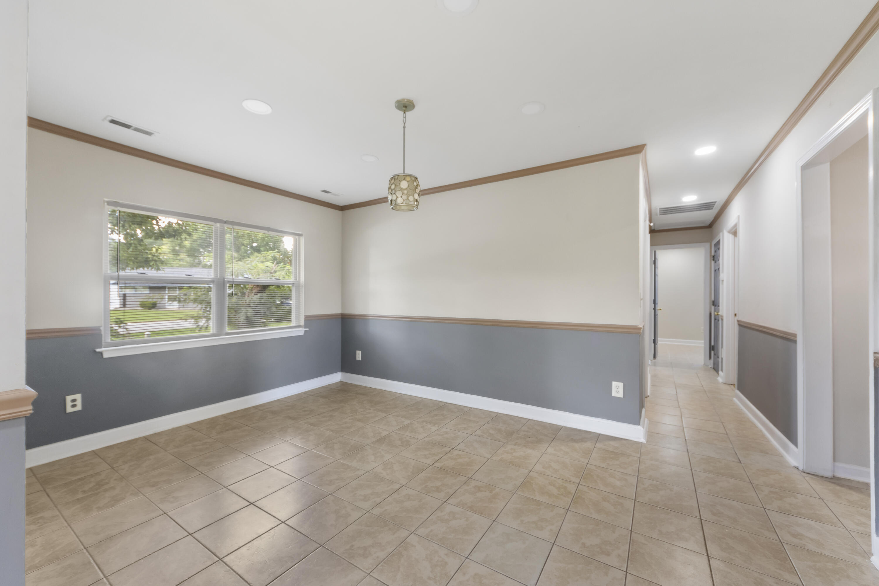 2351 Elegans Drive, Charleston