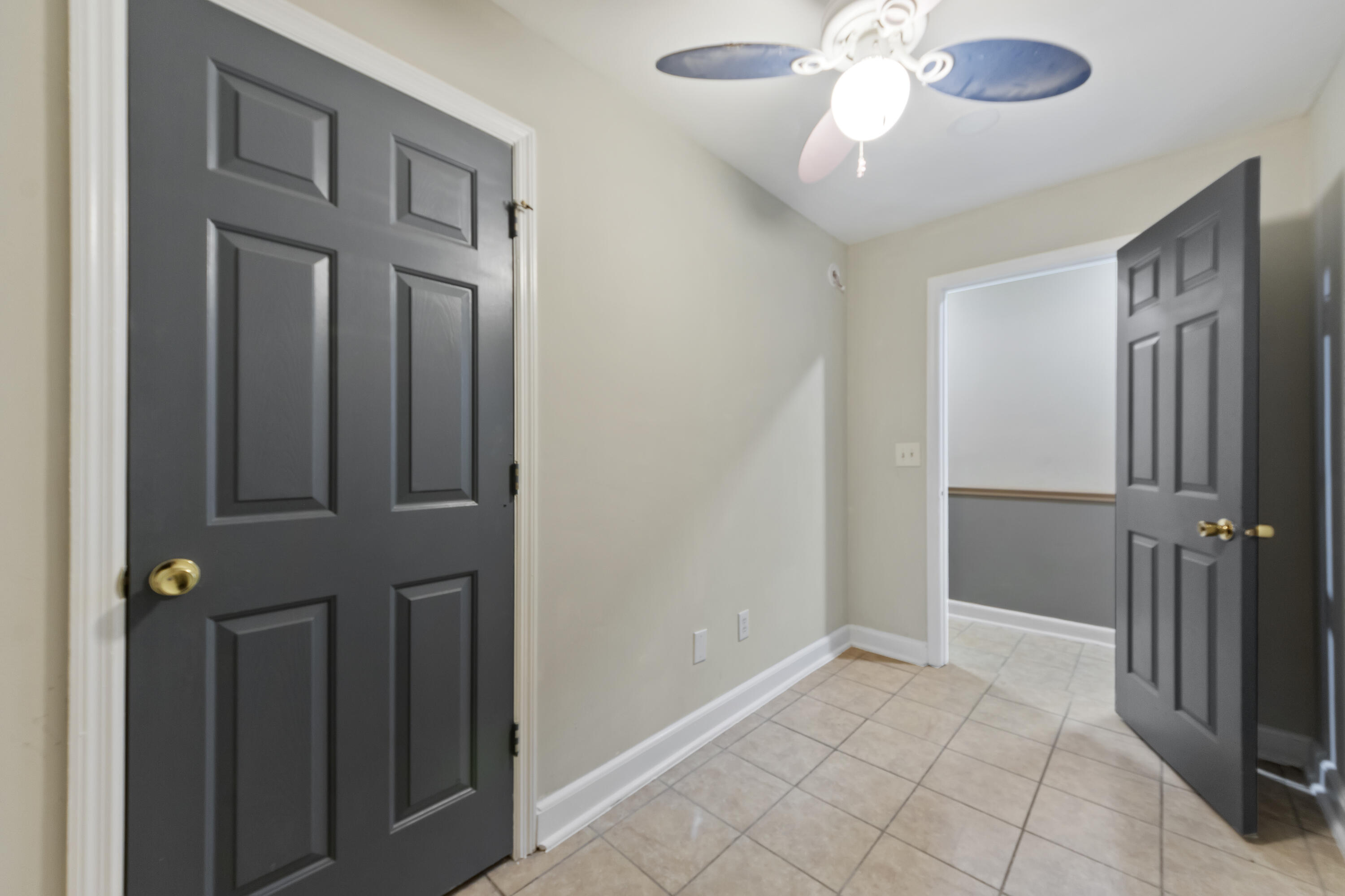 2351 Elegans Drive, Charleston
