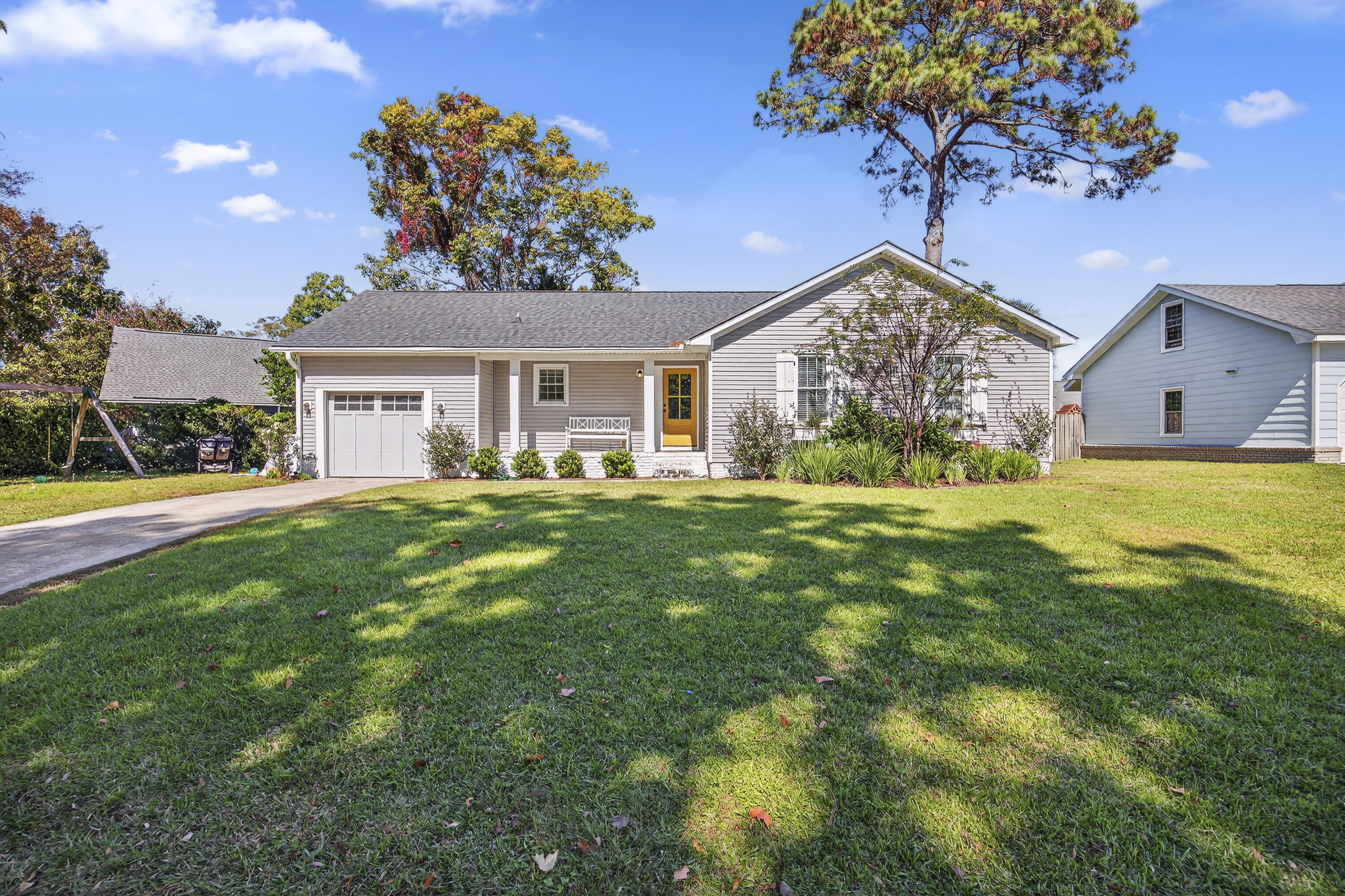 1522 Candlewood Drive, Mount Pleasant