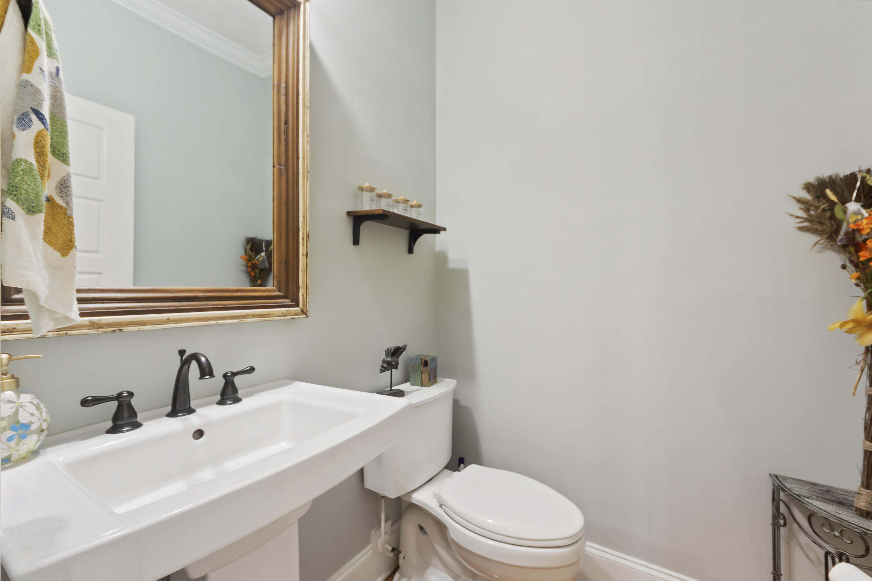 216 Foxbank Plantation Boulevard