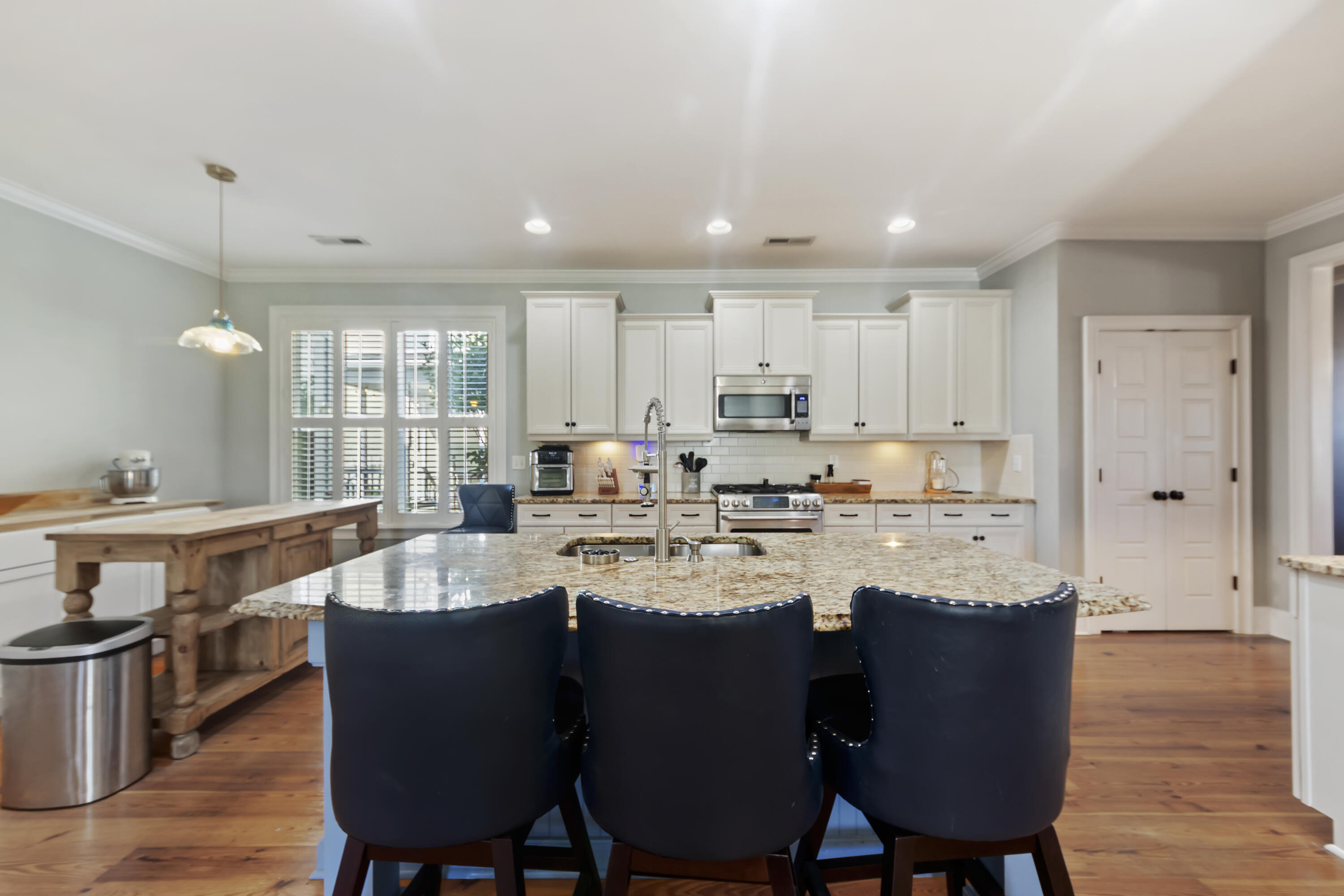 216 Foxbank Plantation Boulevard