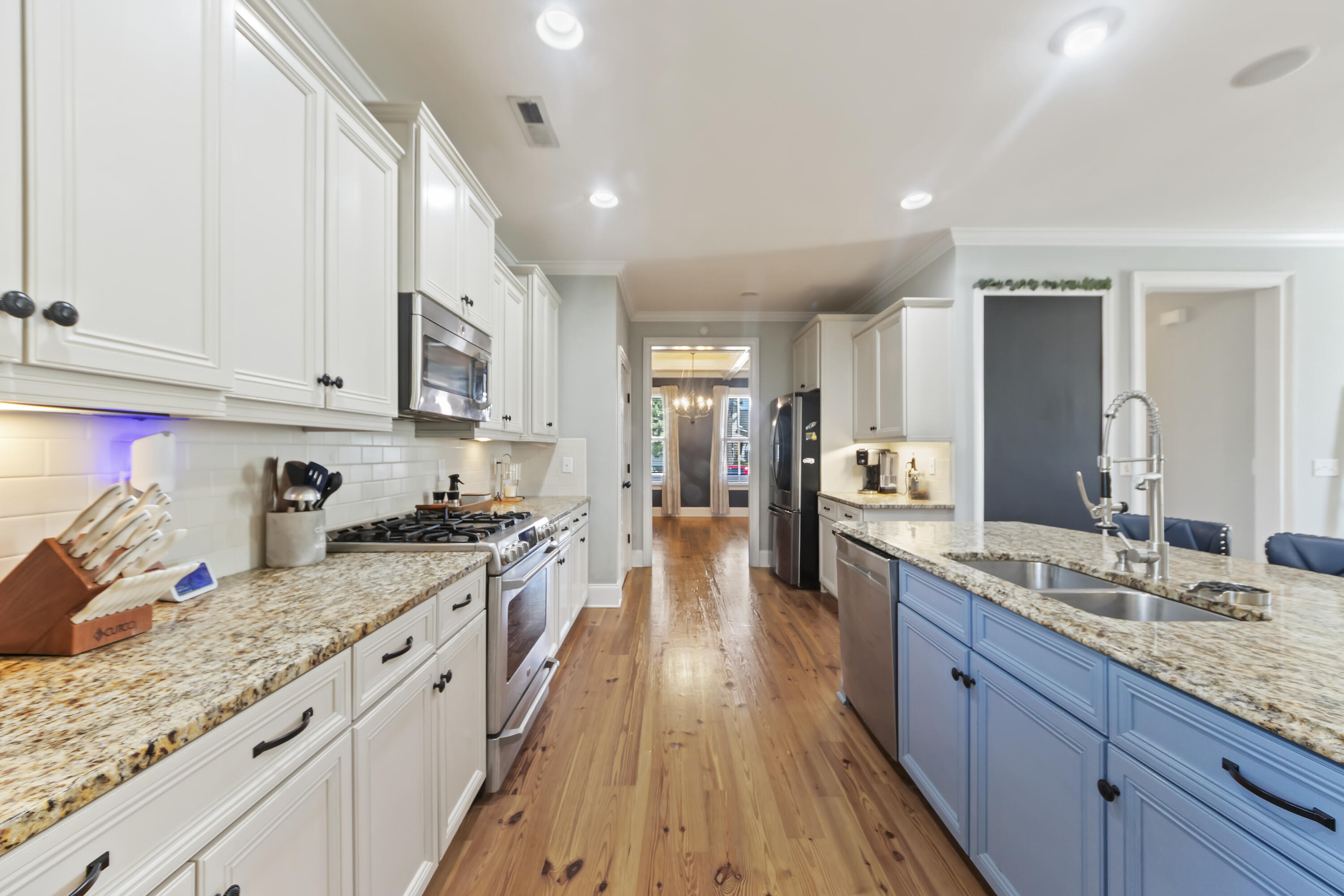 216 Foxbank Plantation Boulevard