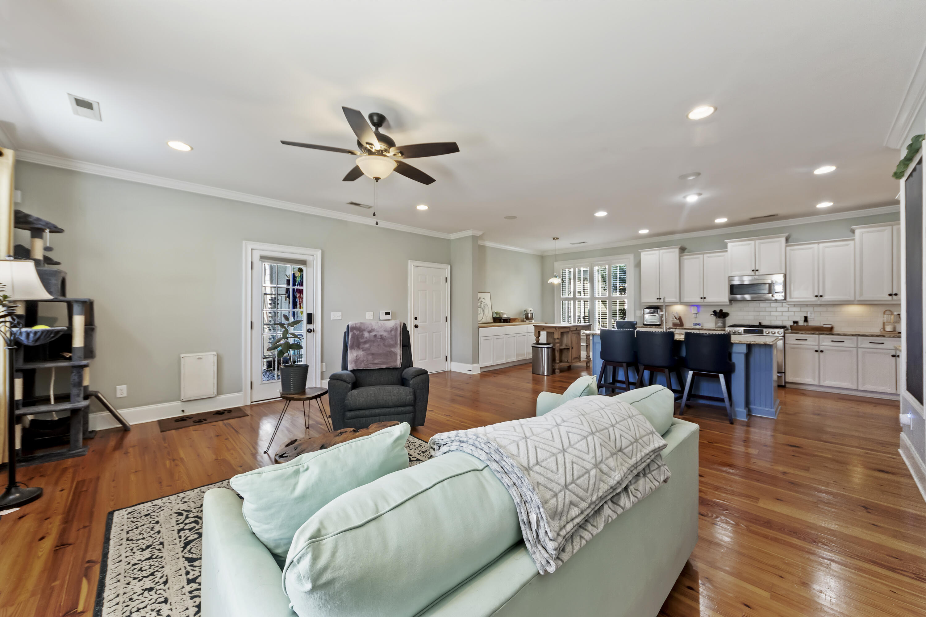 216 Foxbank Plantation Boulevard