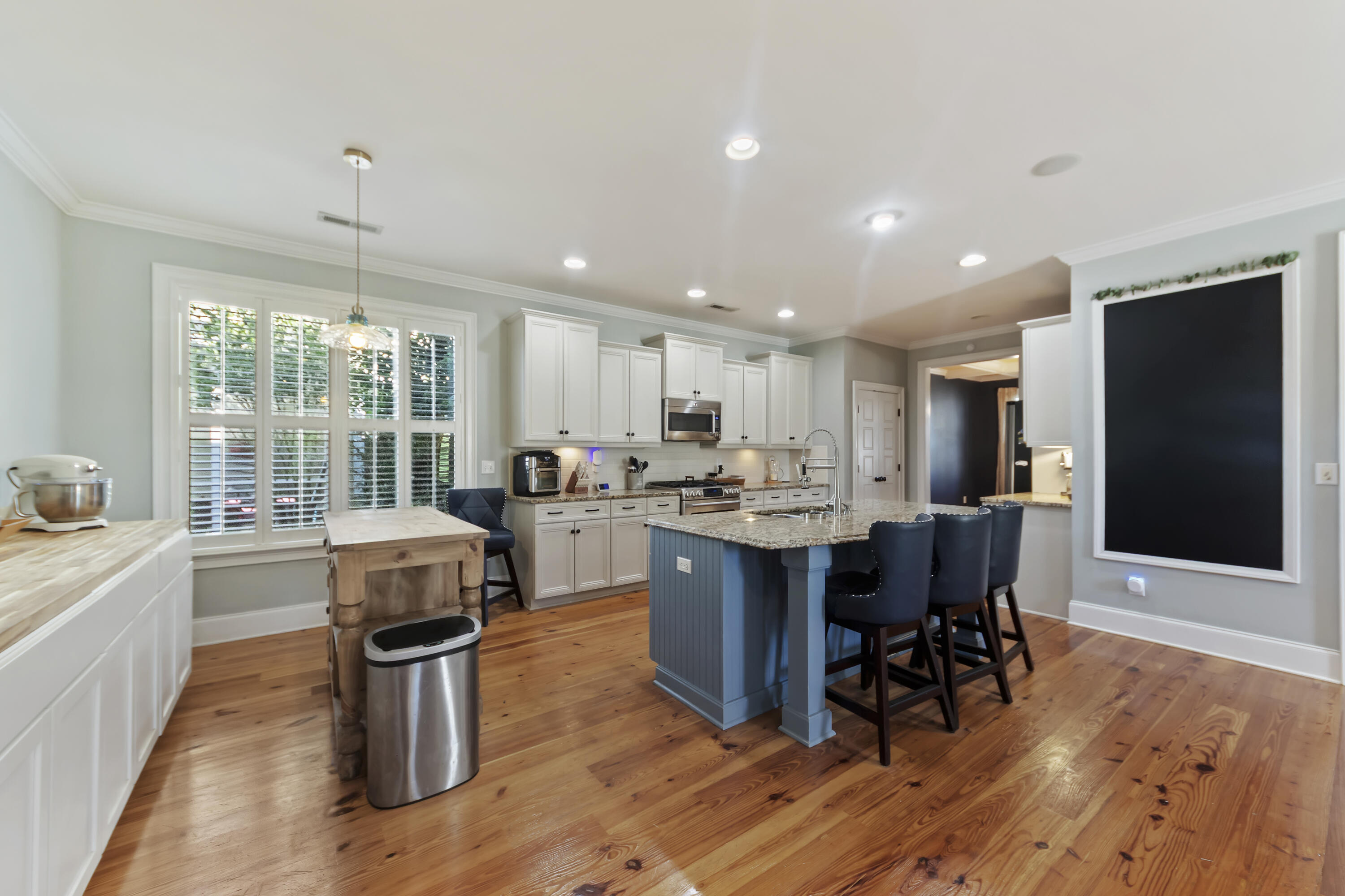 216 Foxbank Plantation Boulevard