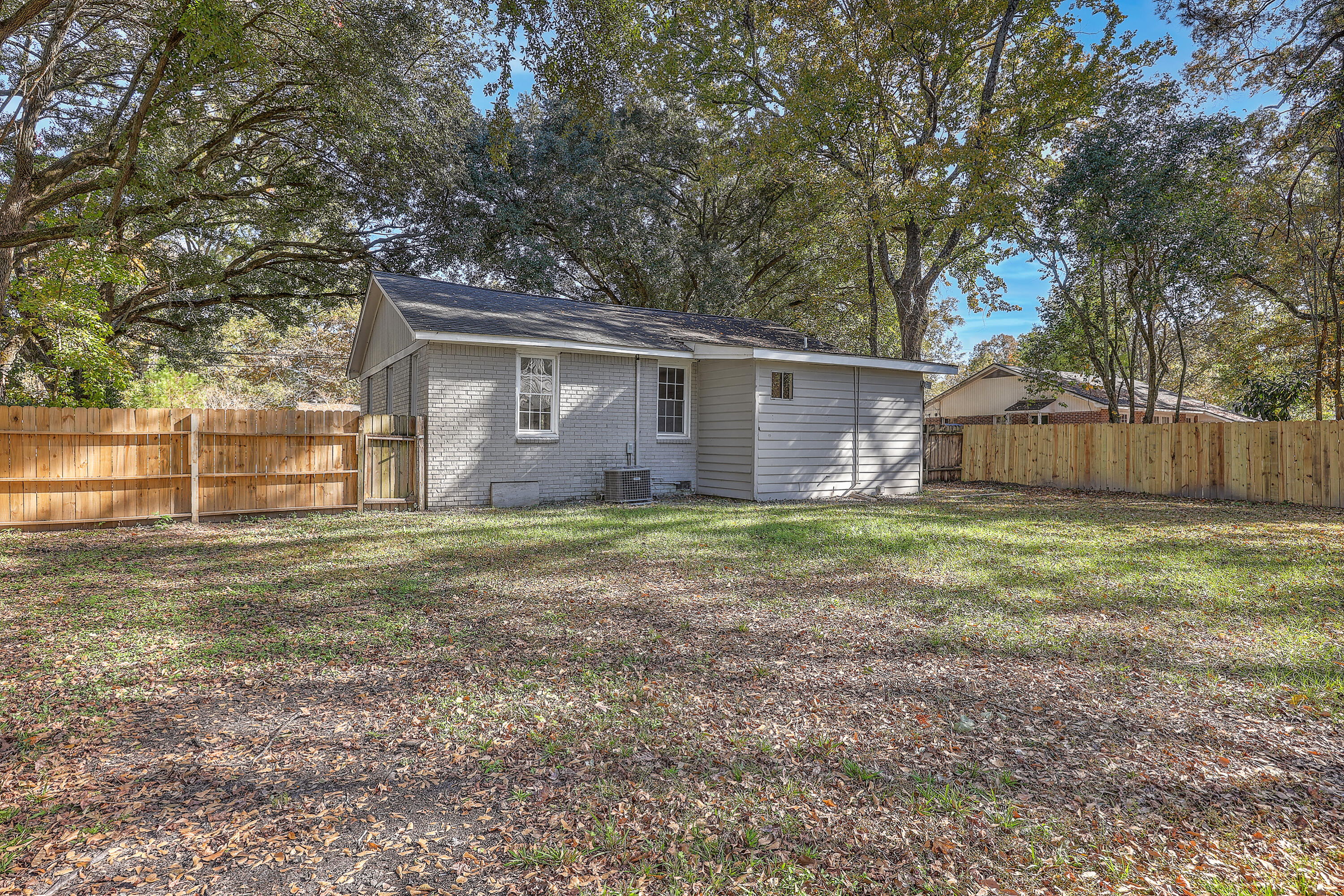 7629 Pinehurst Street