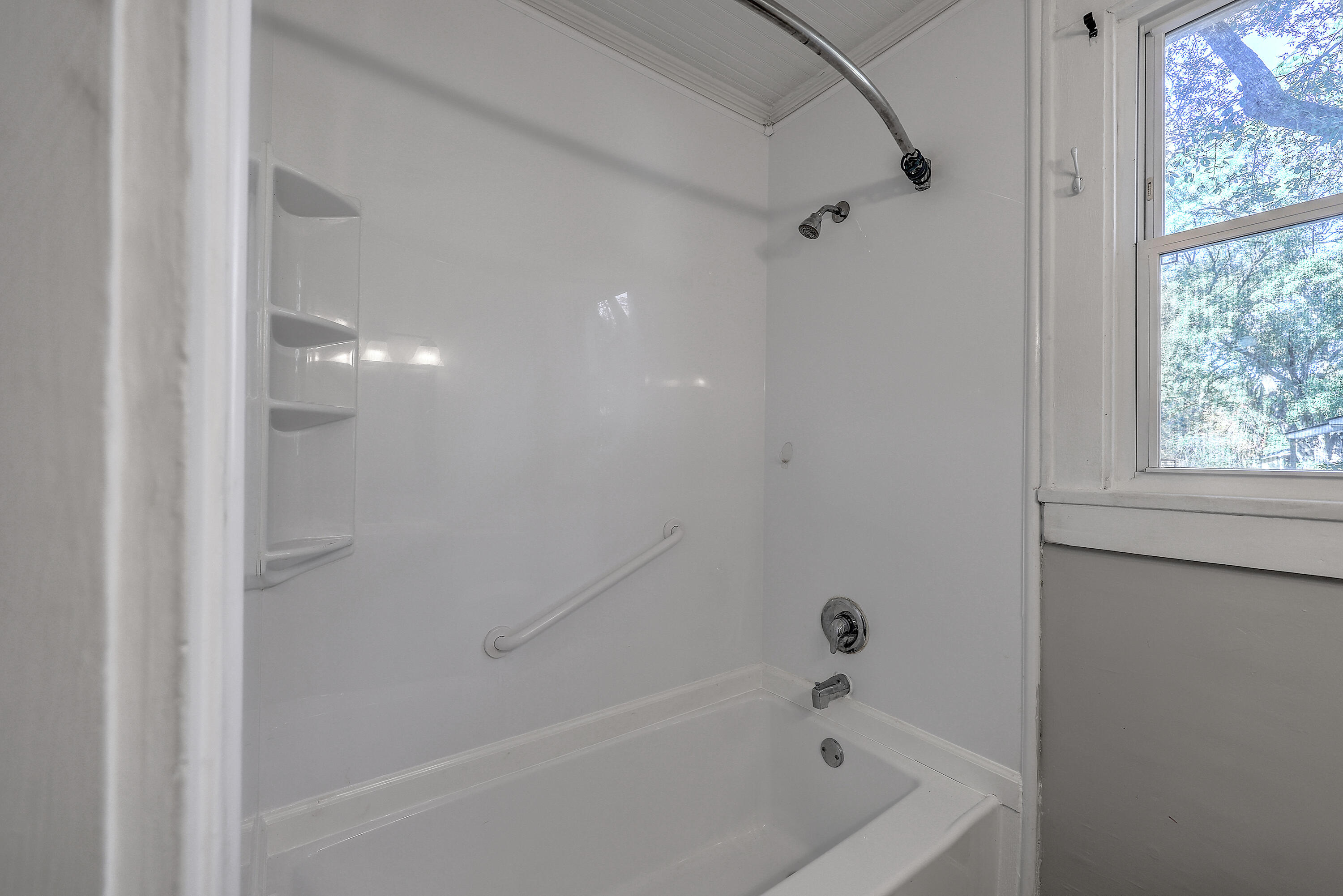 7629 Pinehurst Street