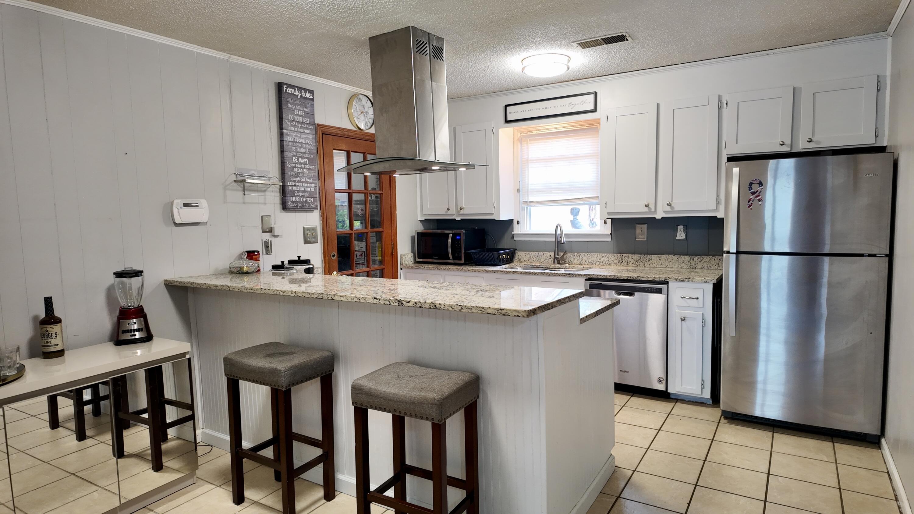 7702 Linsley Dr Drive