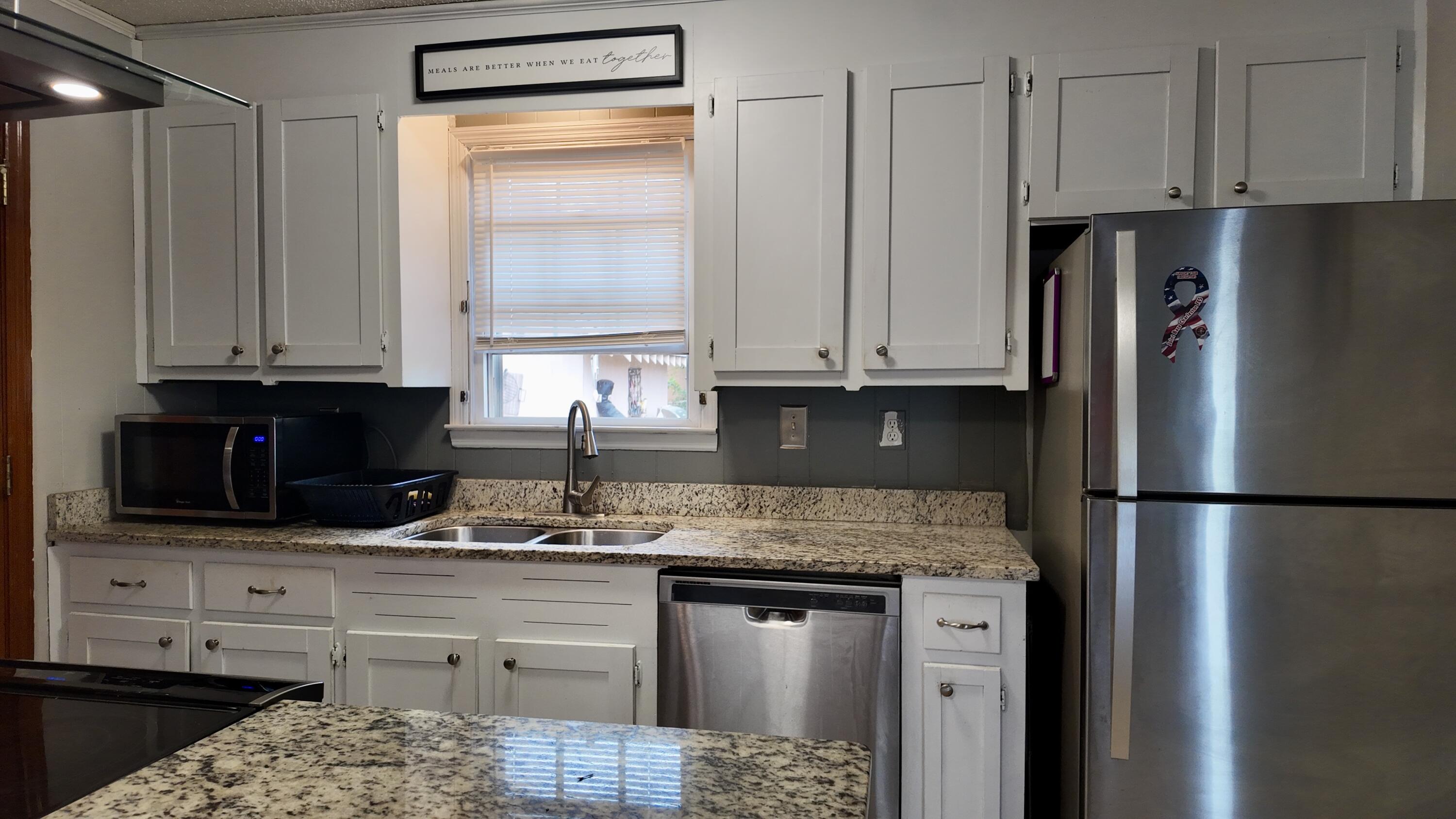 7702 Linsley Dr Drive