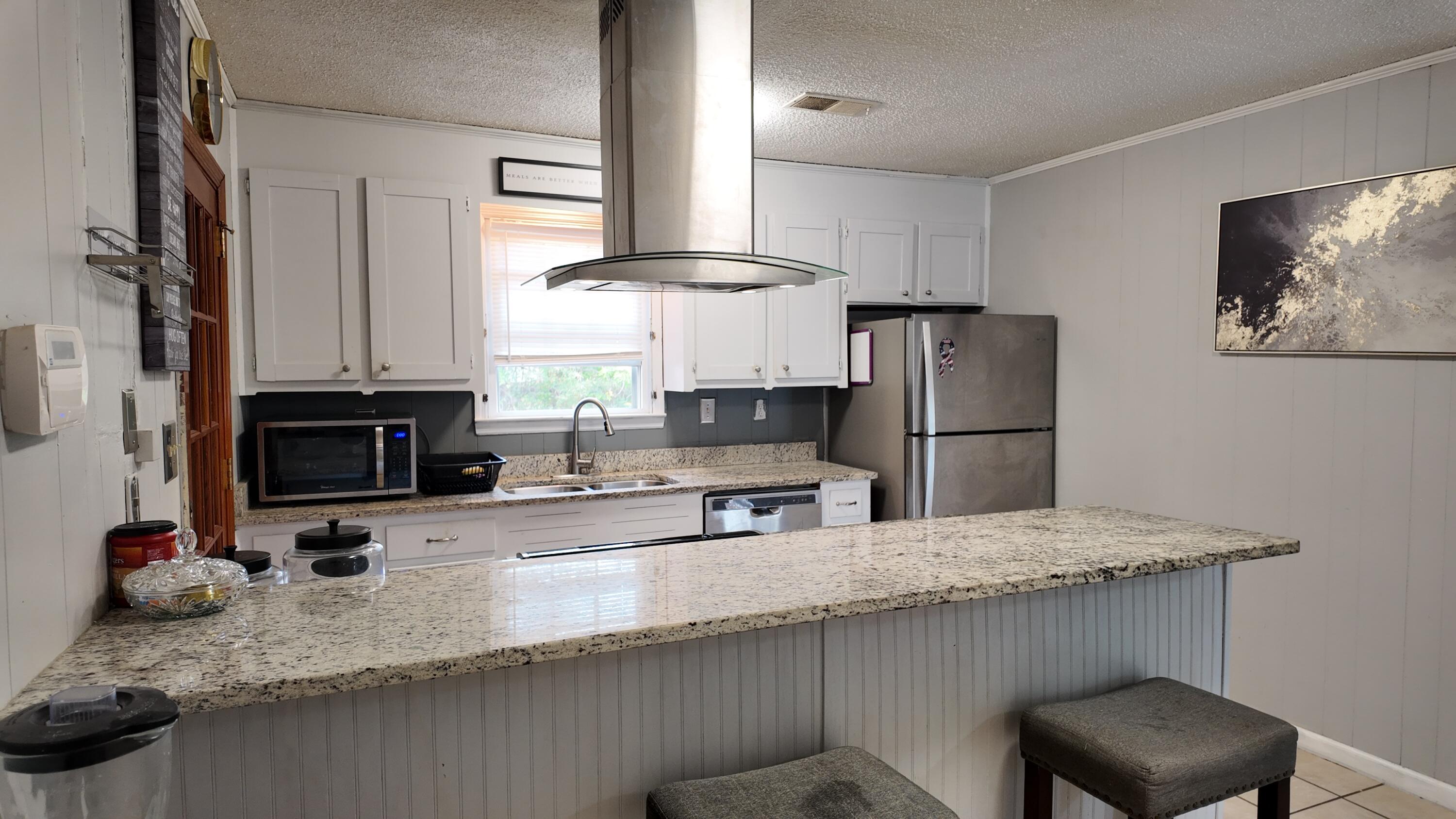 7702 Linsley Dr Drive