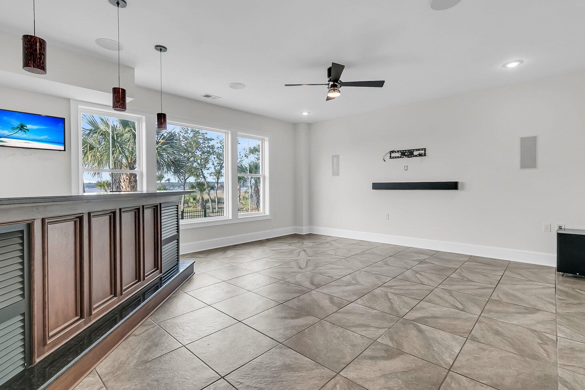 2777 Oak Manor Drive