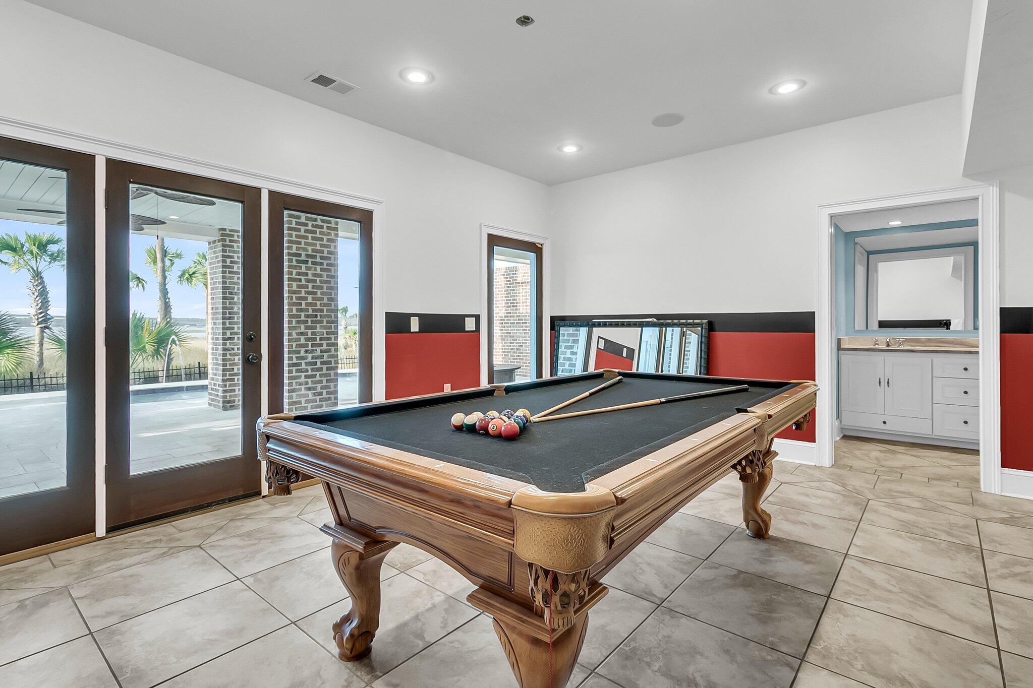 2777 Oak Manor Drive