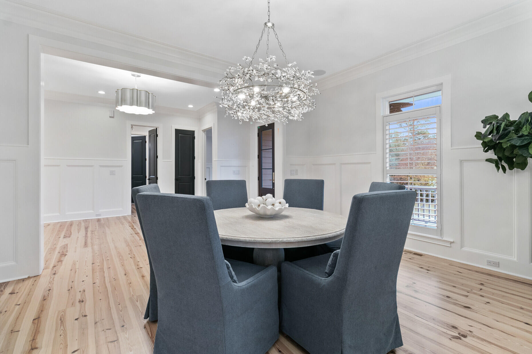 2777 Oak Manor Drive