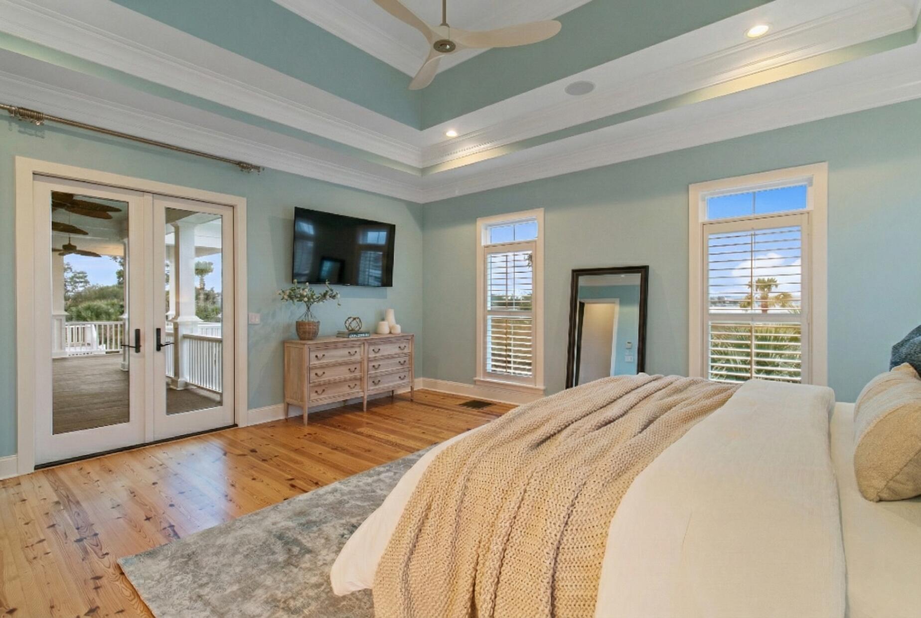 2777 Oak Manor Drive