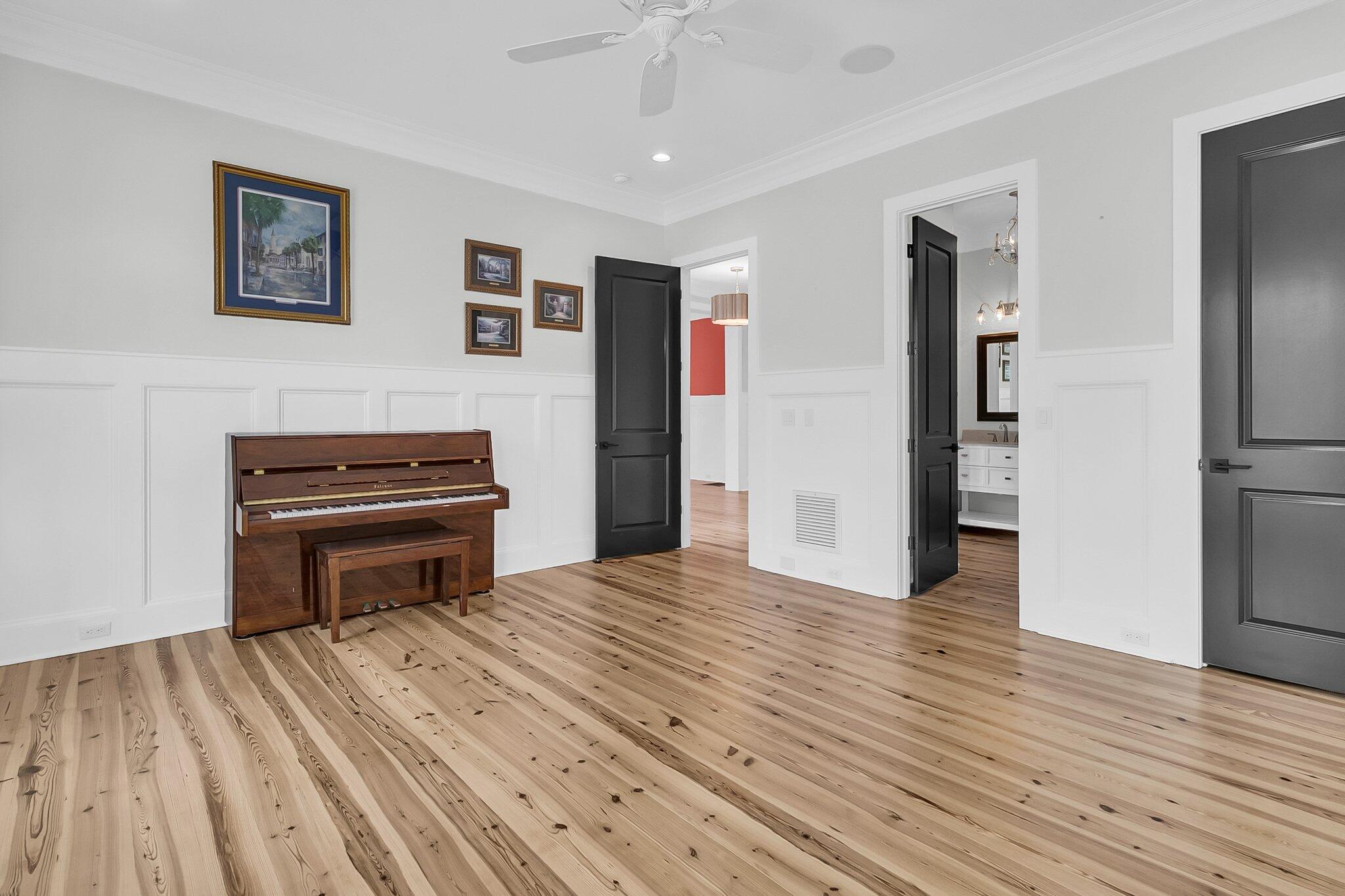 2777 Oak Manor Drive